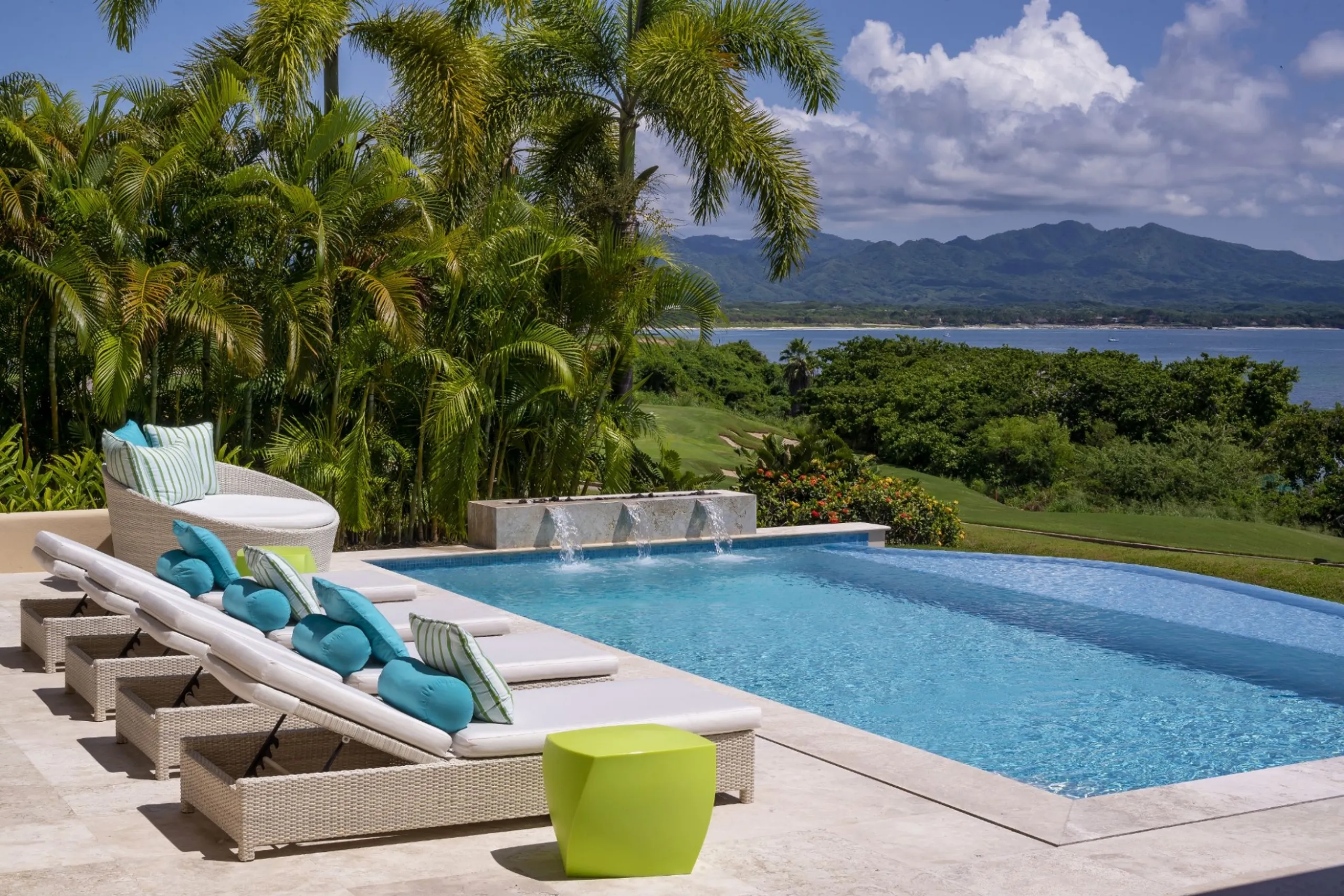 Breathtaking El Encanto Villa in Punta Mita with Private Pool, Ocean Views & Golf Course Access — photograph 2