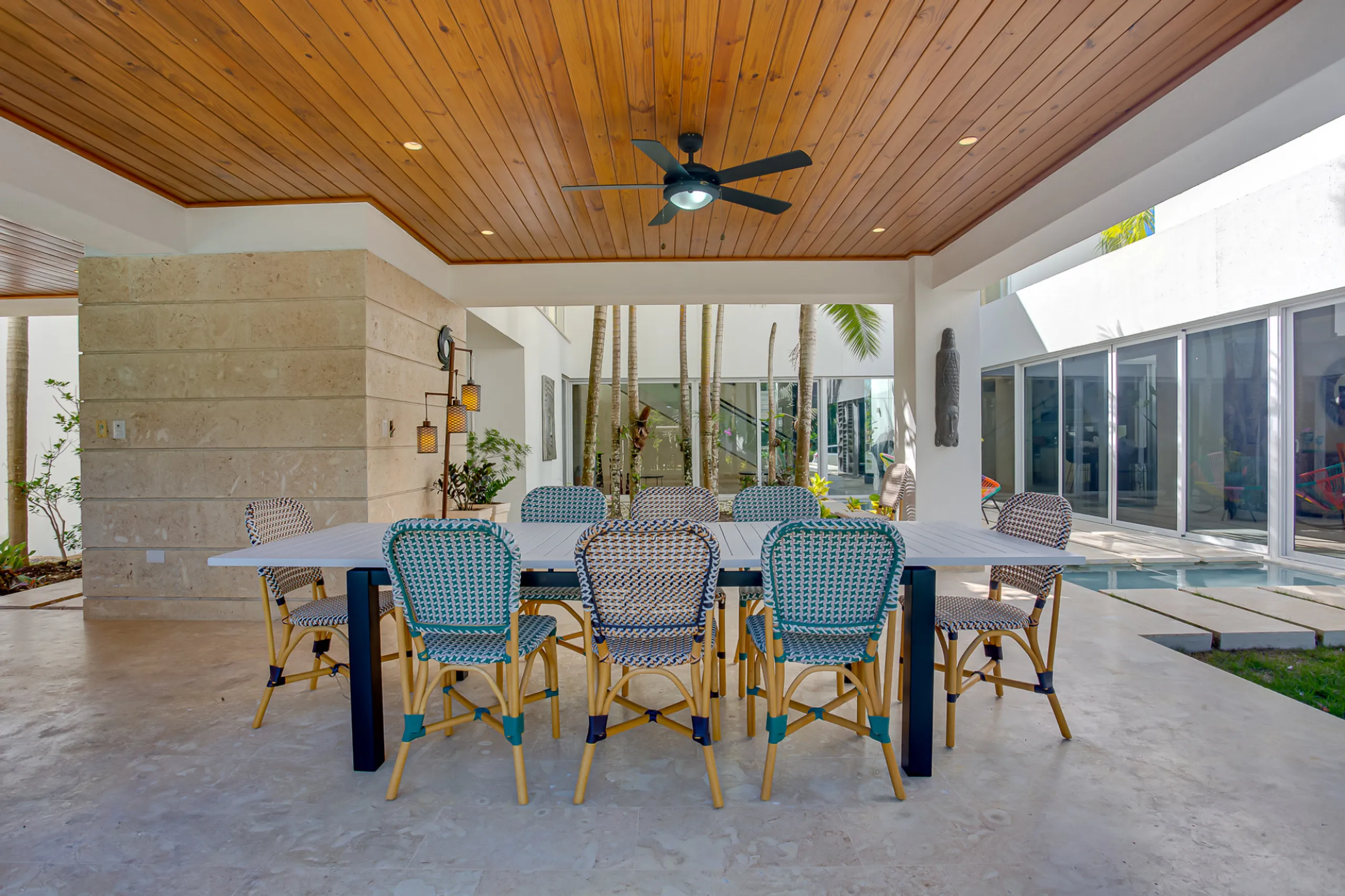 Splendid La Jolla Beachfront Villa: 4,000 Sq Ft with Ocean Views, Pool & Spa — photograph 10