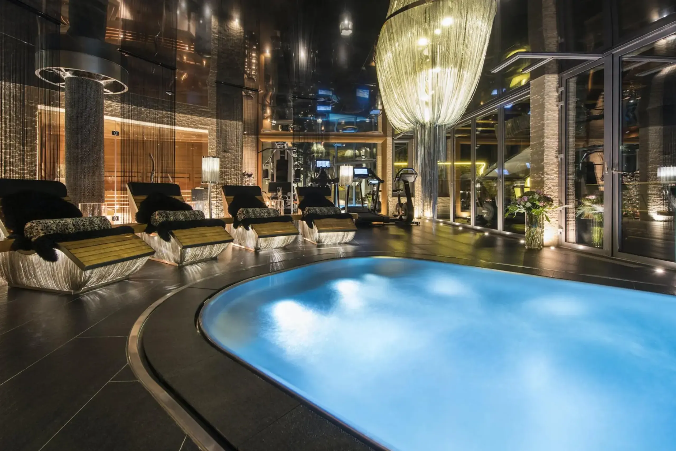 Grand Zermott Luxury Chalet with Private Pool, Spa, and Wine Cellar — photograph 4