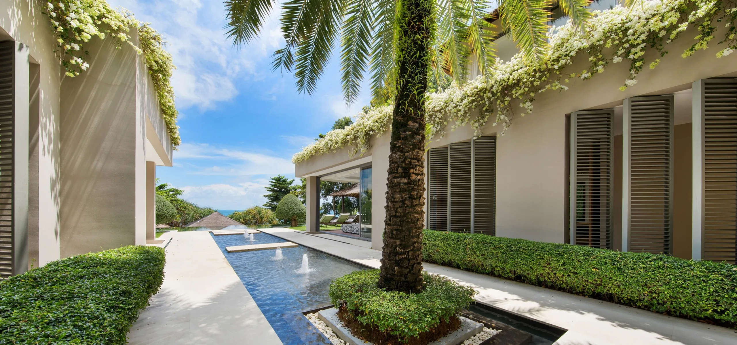 Eco-Luxe 6BR Villa with 20 Meter Infinity Pool, Stunning Sea Views and State-of-the-Art Amenities — photograph 6