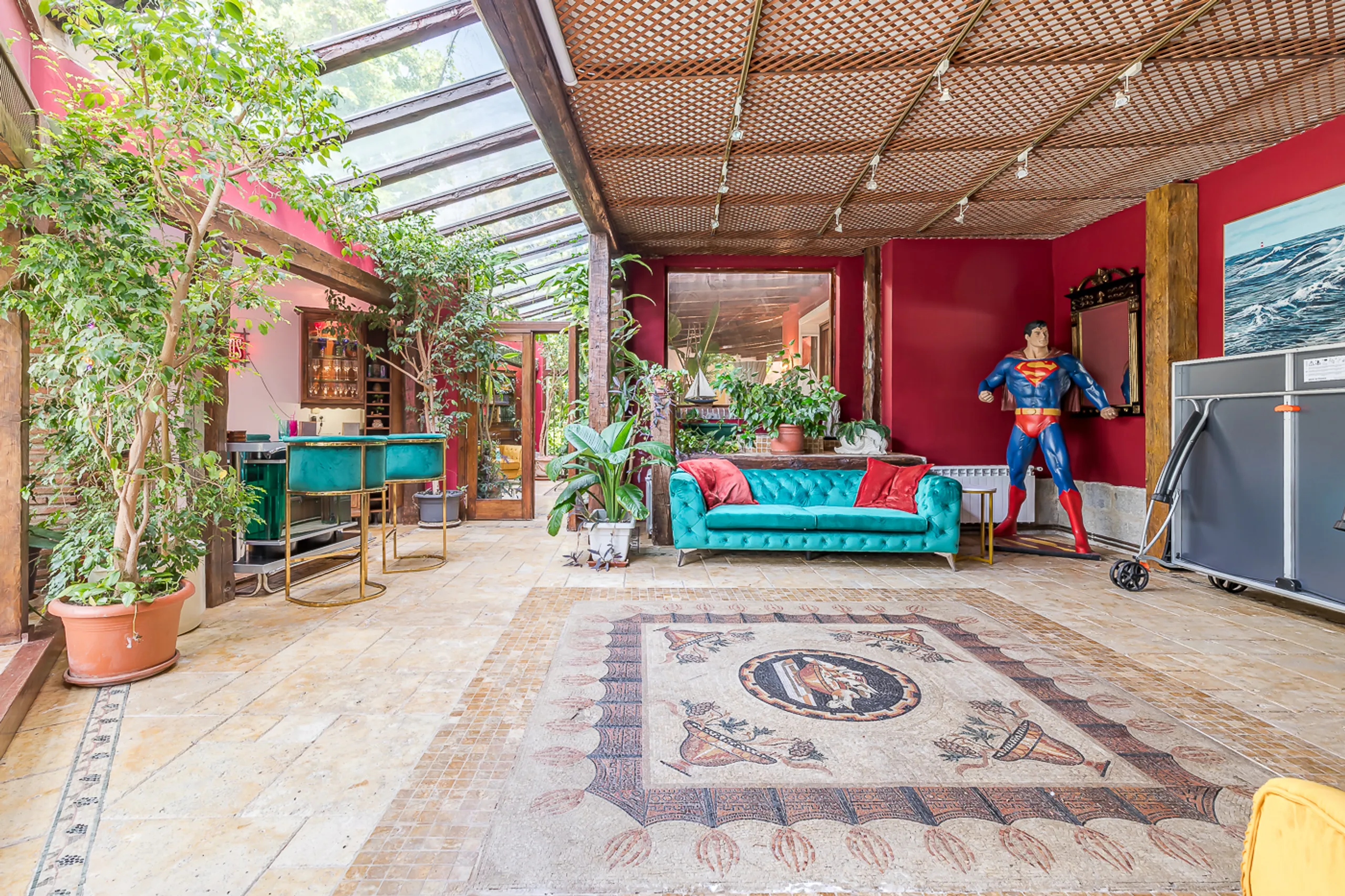 Eco-Friendly Villa Oasis with Heated Pool and Mid-Century Charm — photograph 7