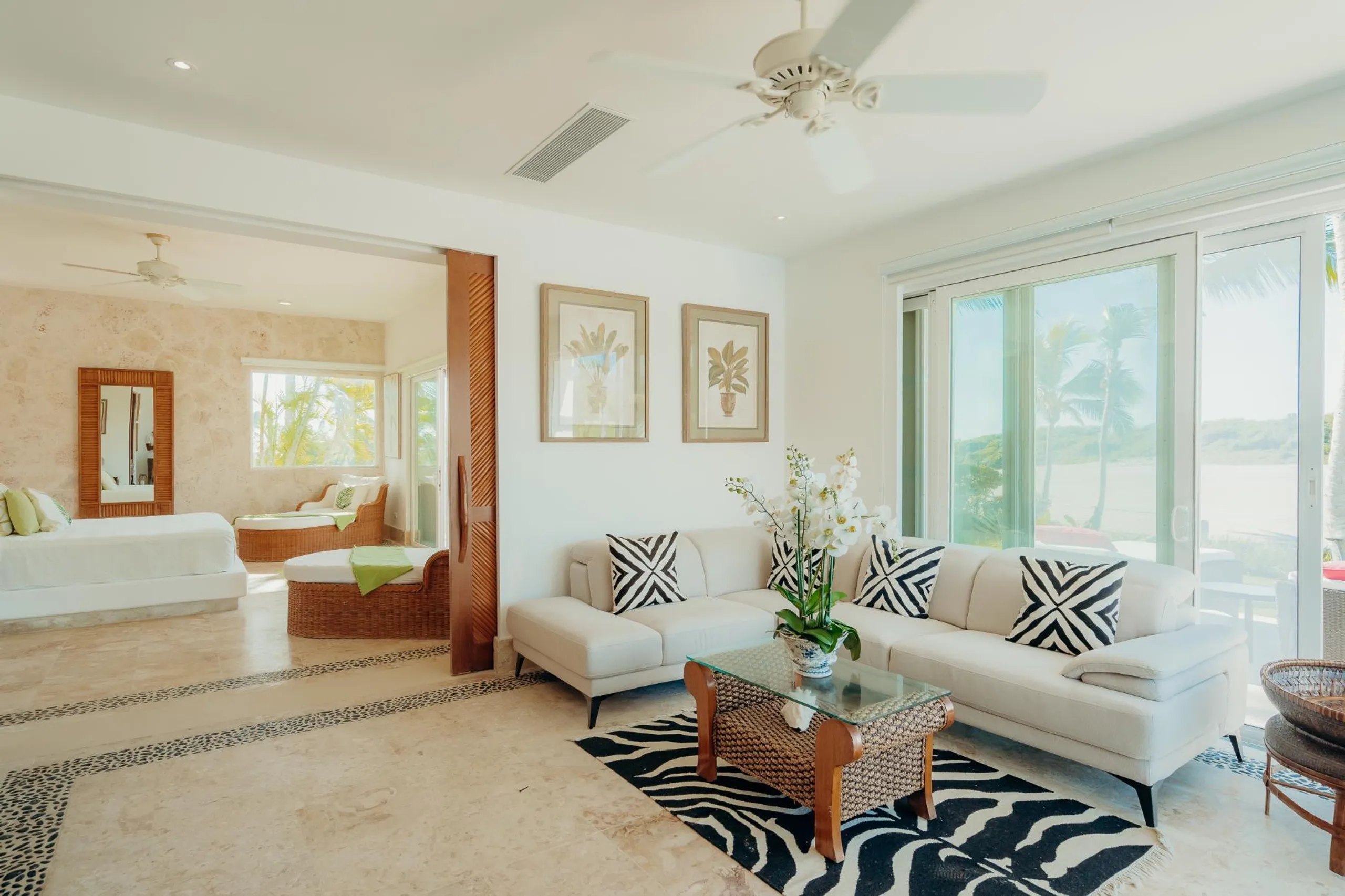 Invigorating Tropical Villa with Private Pool and Golf Course View — photograph 9