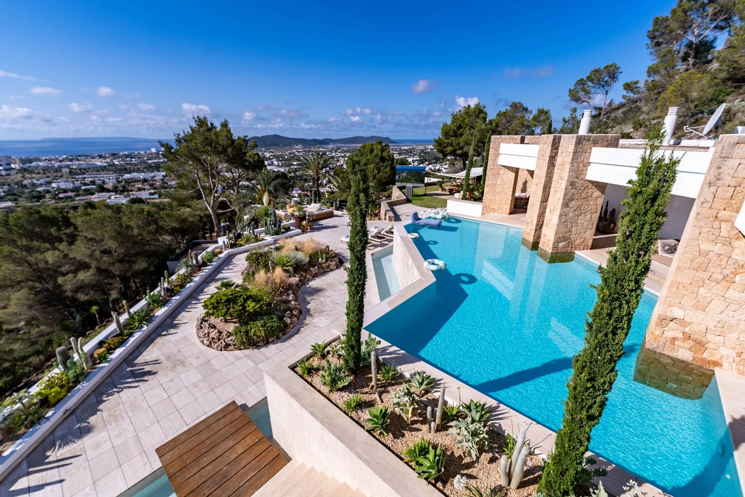 Statuesque 8BR Villa with Pool and Ibiza Town Views, San Rafael