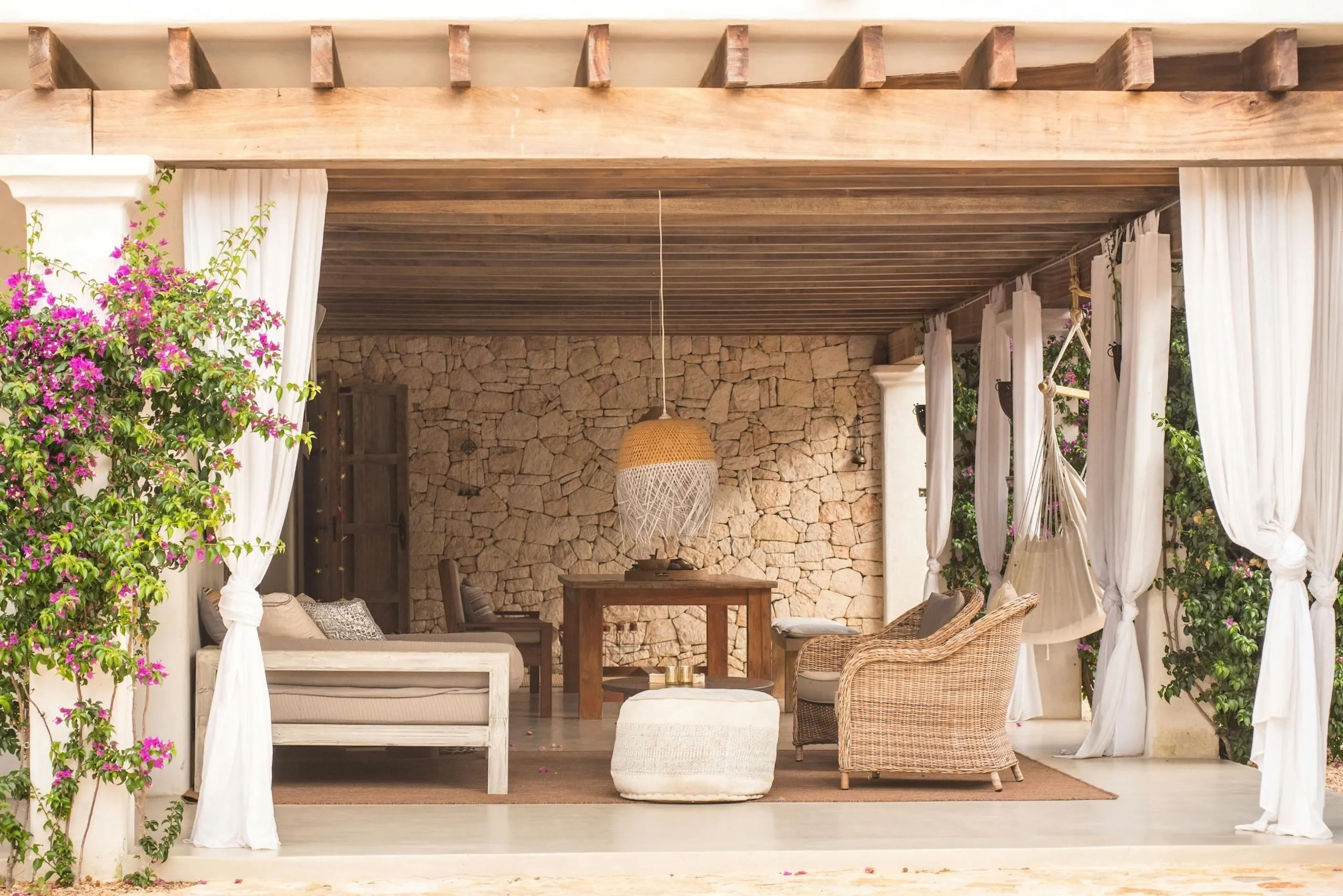 Tranquil Santa Gertudis Estate with Private Pool and Gazebo — photograph 7