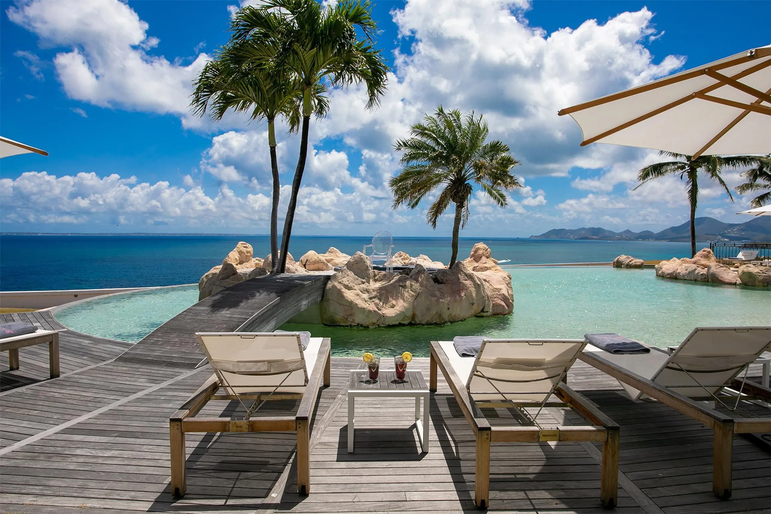 Luxury Terres Basses Estate with Lagoon Infinity Pool and Caribbean Sea Views — photograph 11