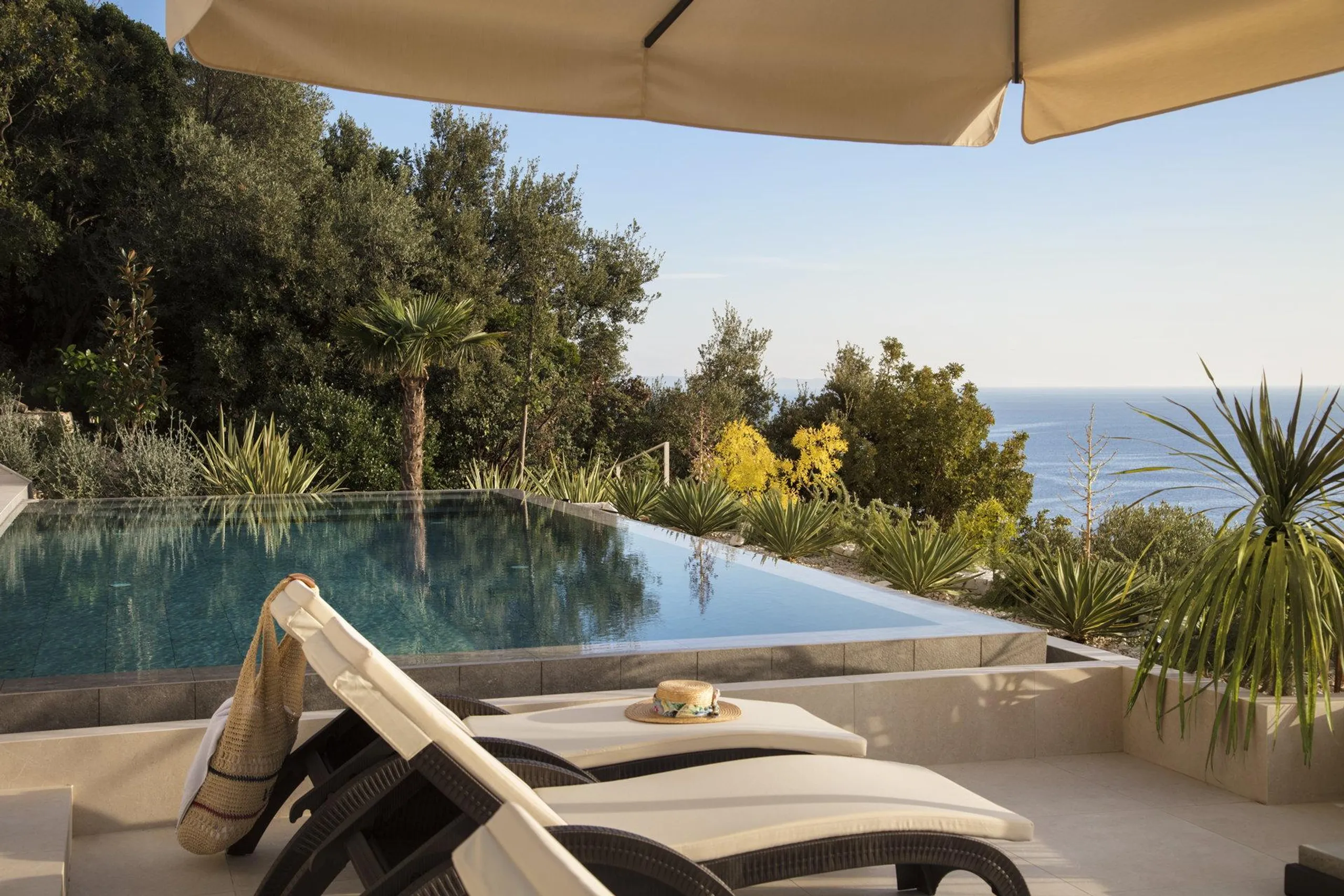 Fantastic 4Bedroom Villa with Infinity Pool and Sea Views — photograph 6