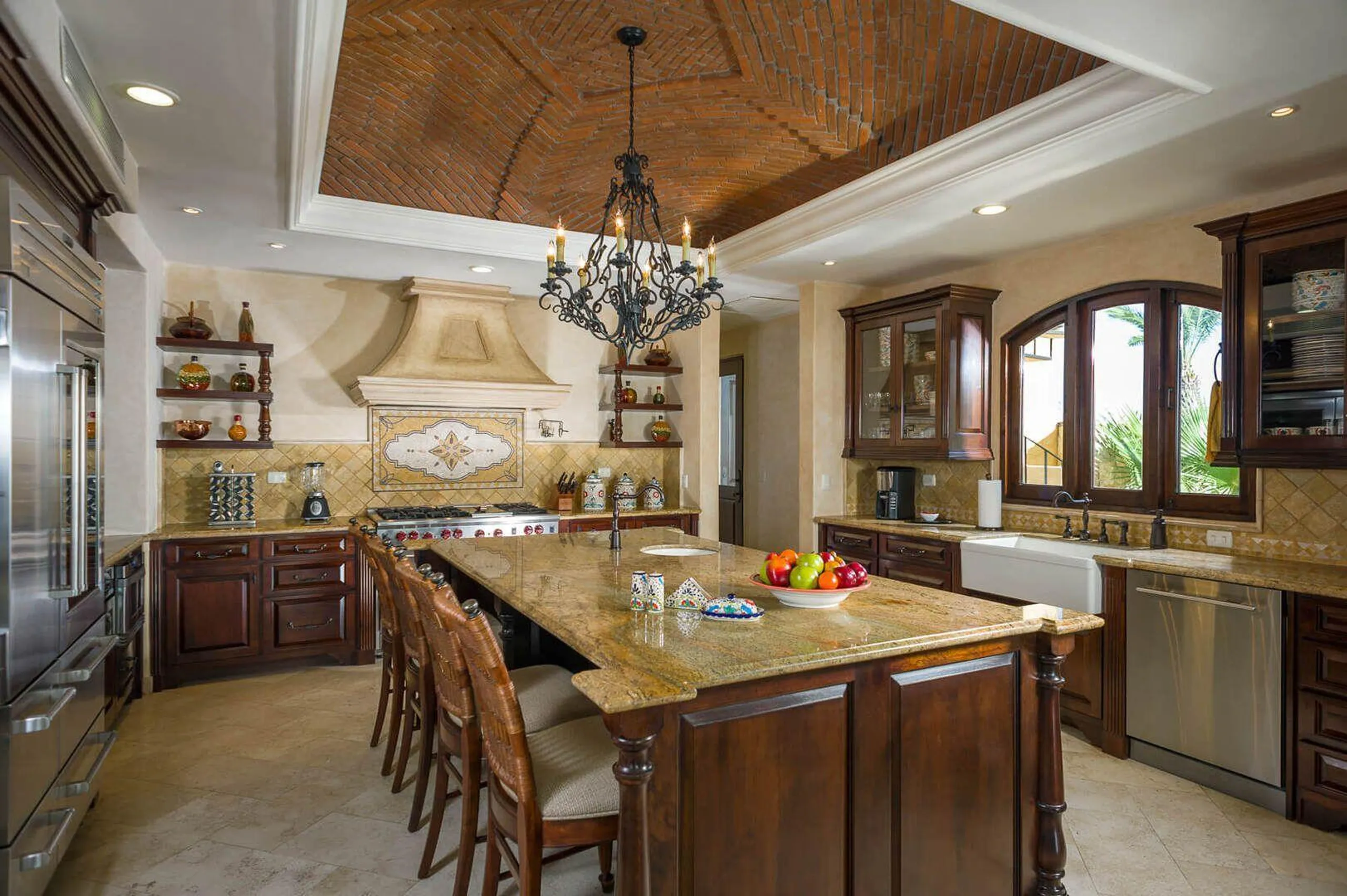 Luxurious Pedregal Estate with Infinity Pool and Ocean Views — photograph 11