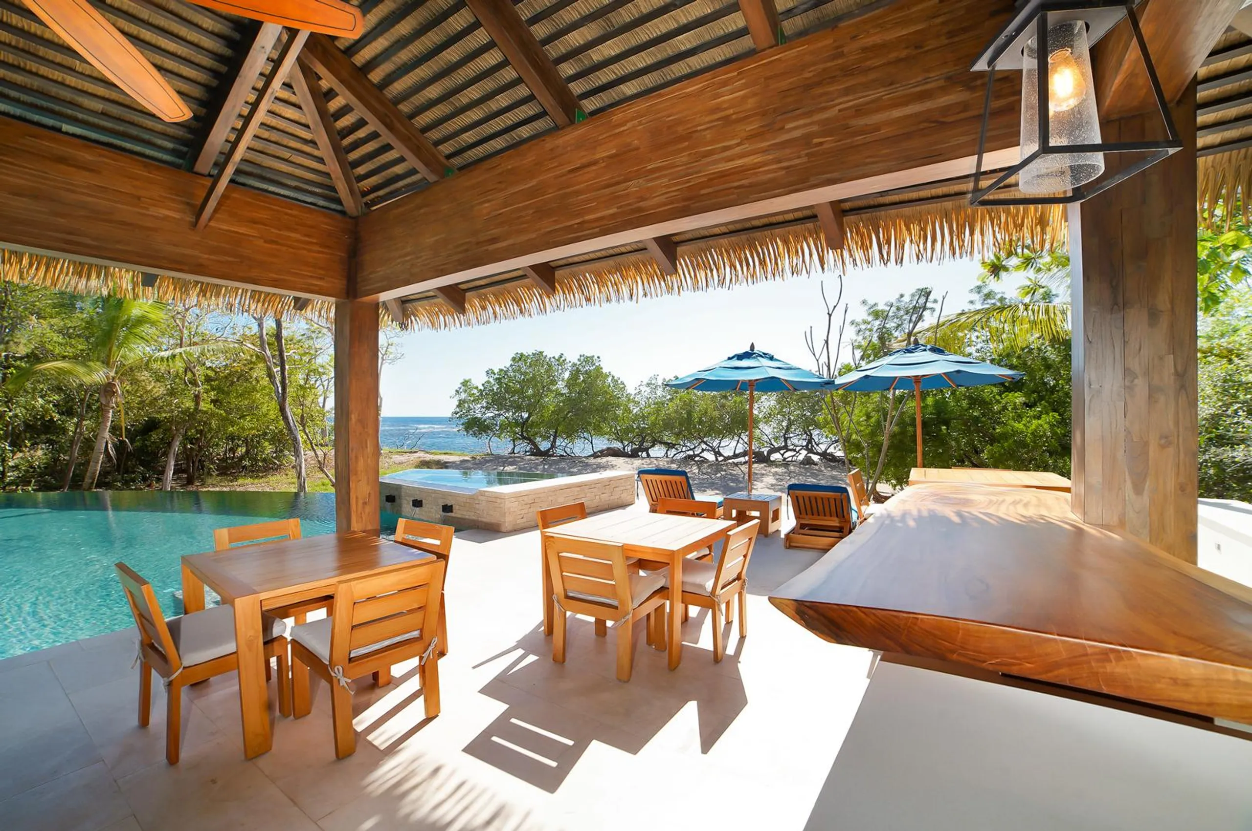 Perfect Playa Langosta Estate with Invigorating Pool and Jacuzzi — photograph 6