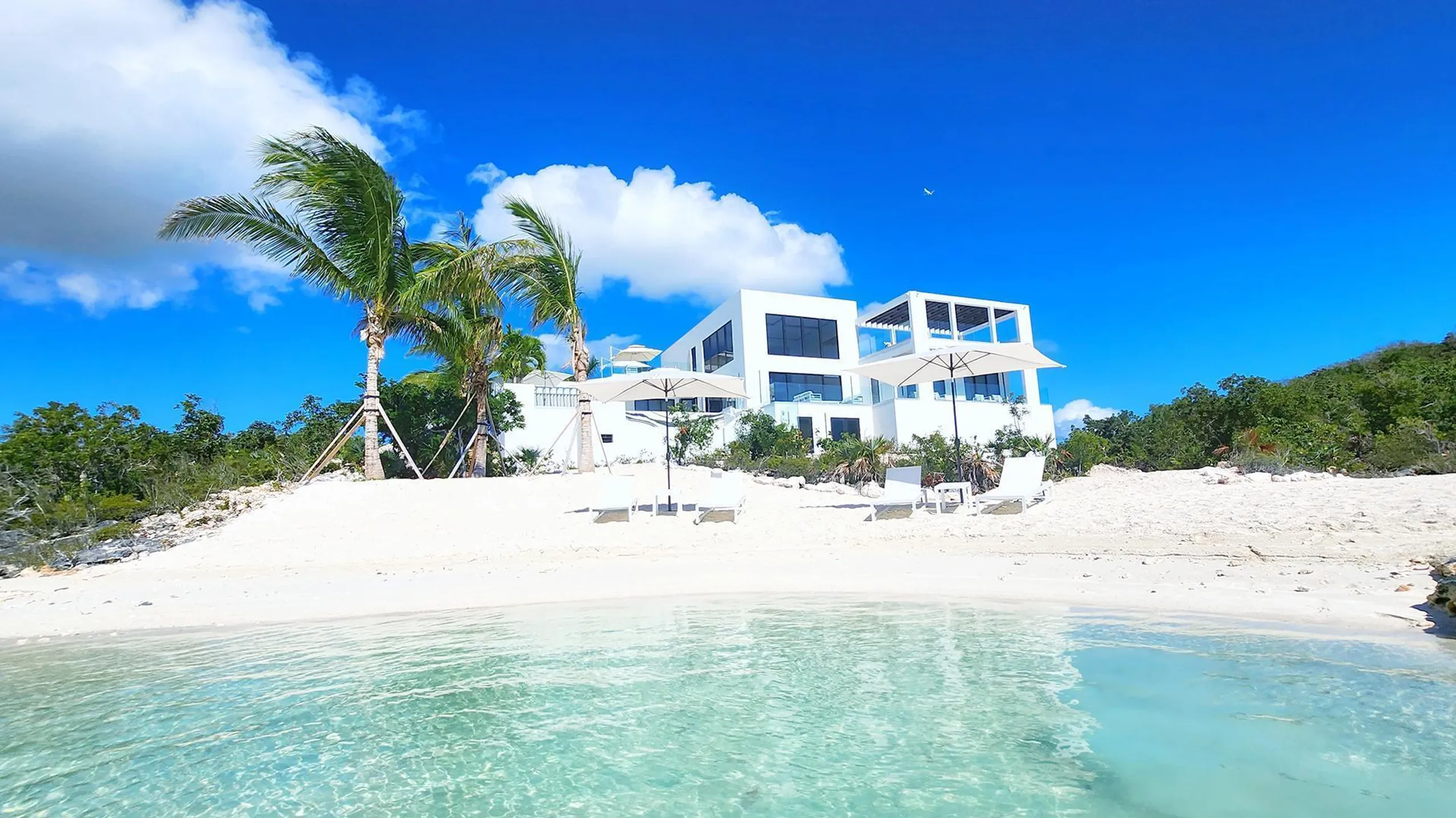 Exceptional Architectural Villa with Minimalist Design, Private Beach, and Infinity Pool, Chalk Sound