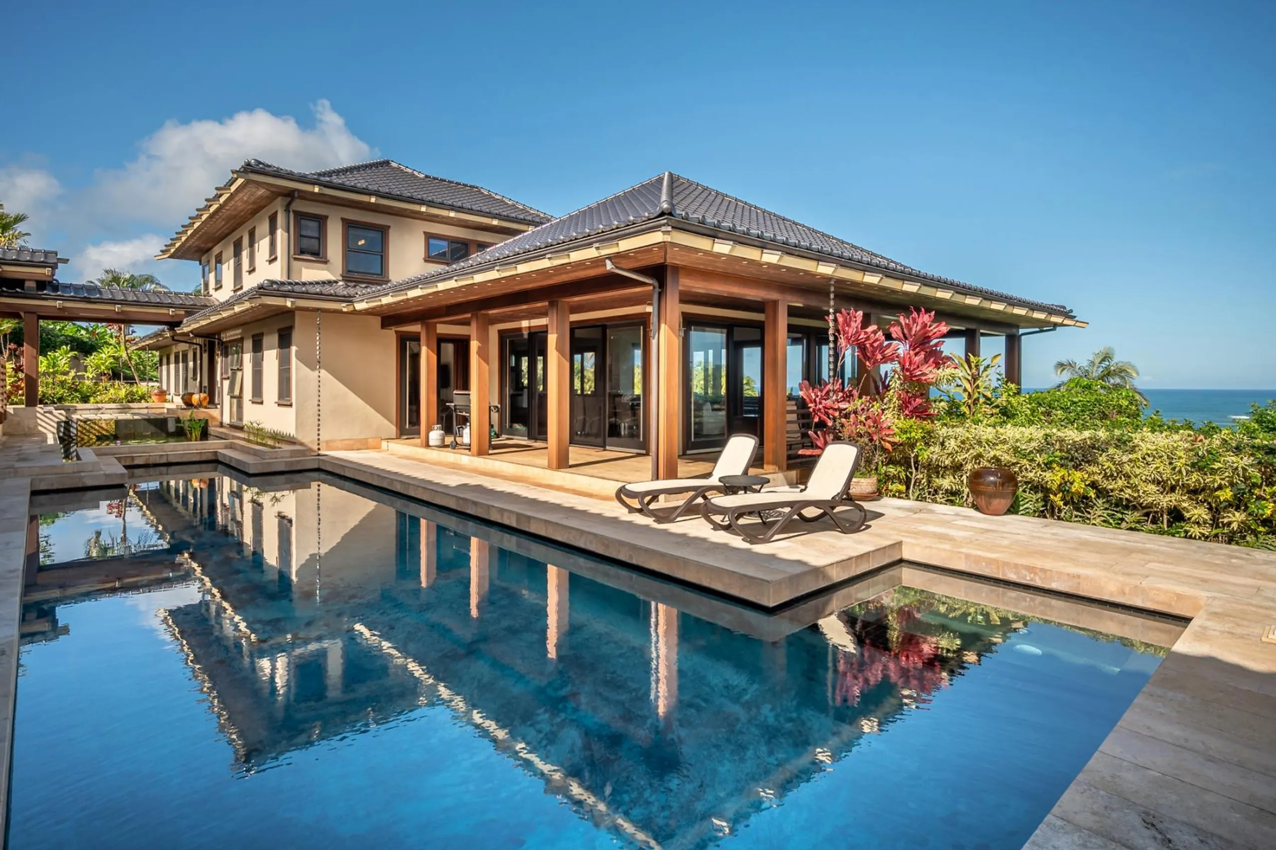 Modern Asian Island Villa with Private Pool and Heavenly Ocean Views — photograph 2