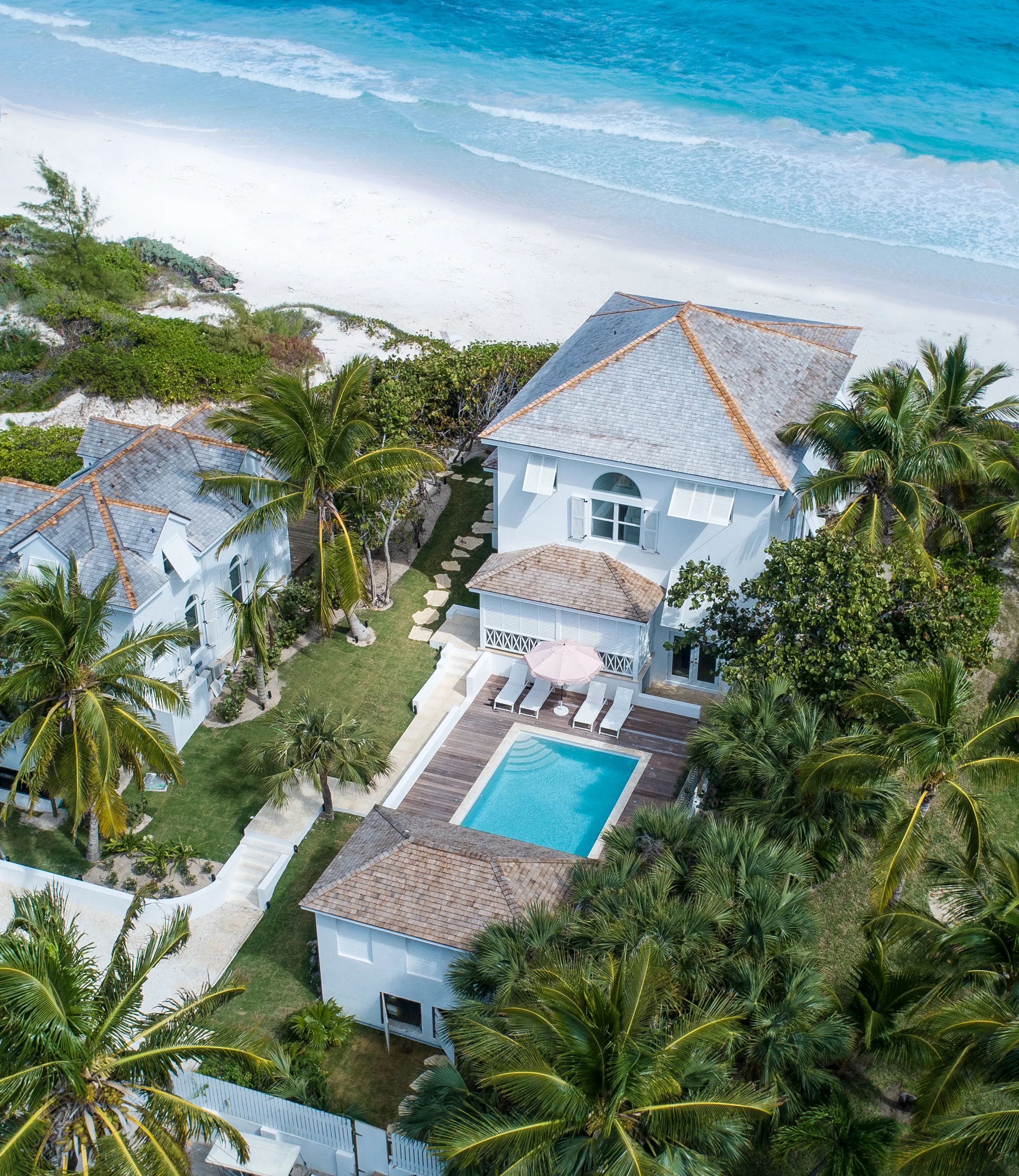 Meticulously Decorated Harbour Island Villa with Private Pool on Pink Sands — photograph 3