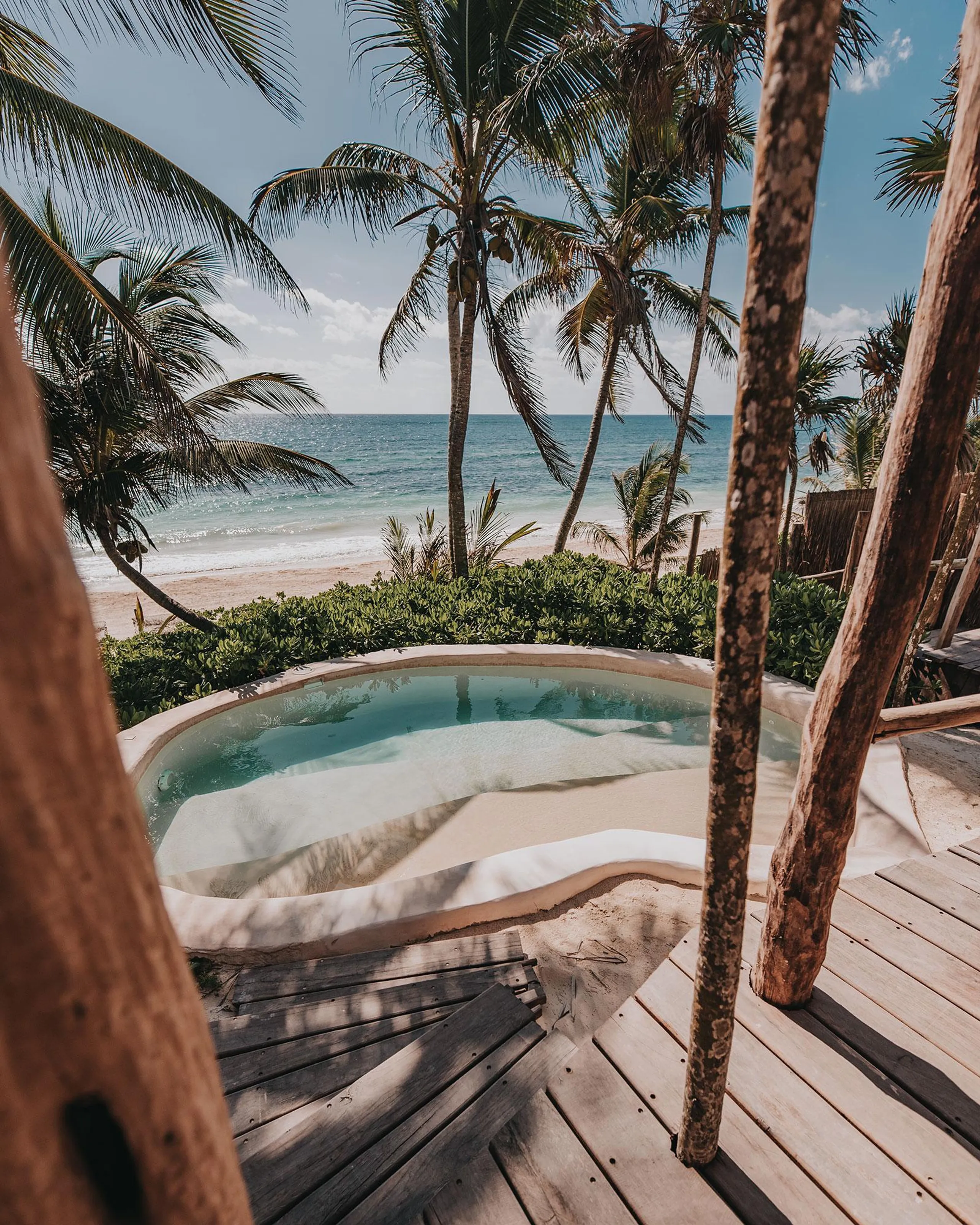 Oceanfront Eco-Luxe Retreat with Plunge Pool — photograph 2