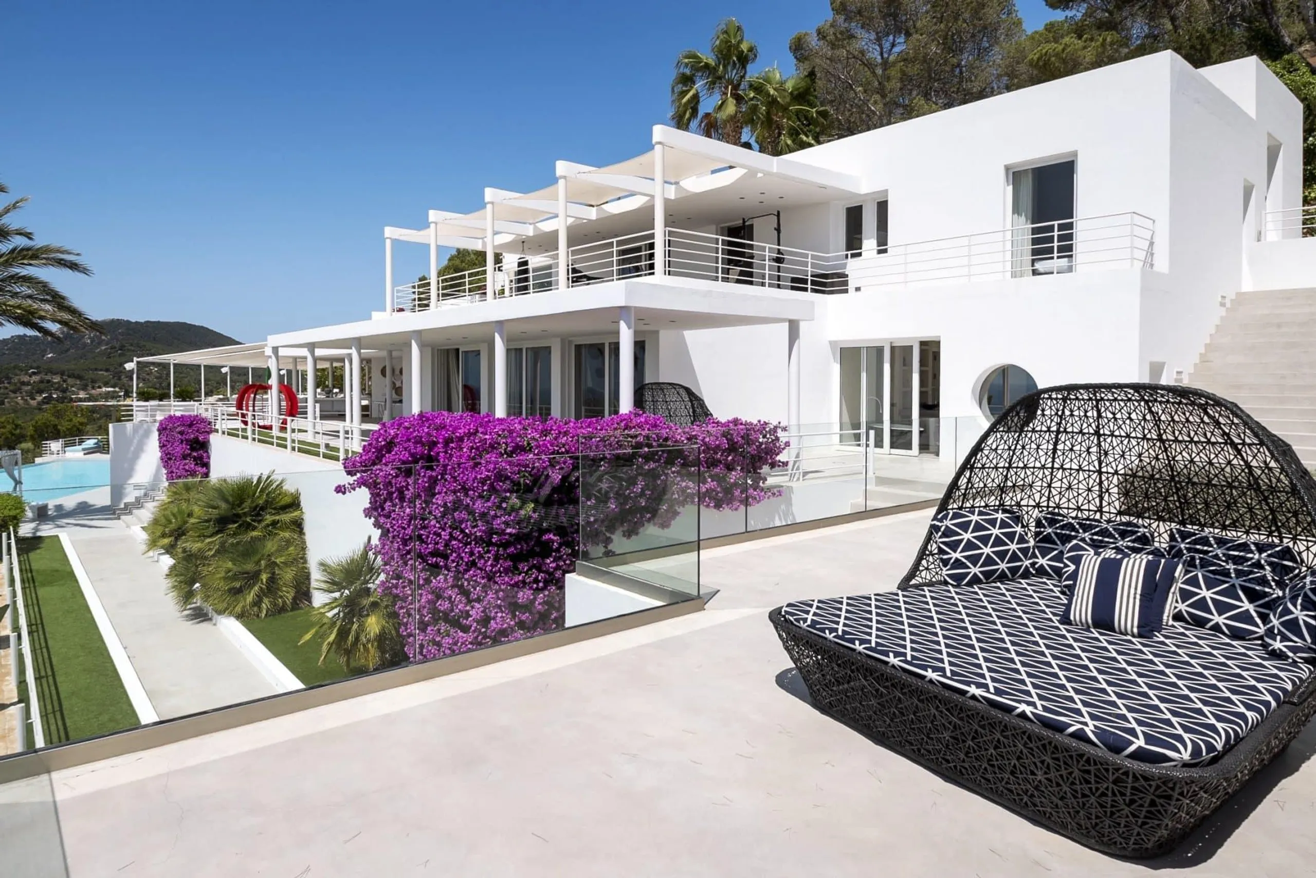 Modern Contemporary Ibiza Ultra Estate with Infinity Pool and Disco Room — photograph 8