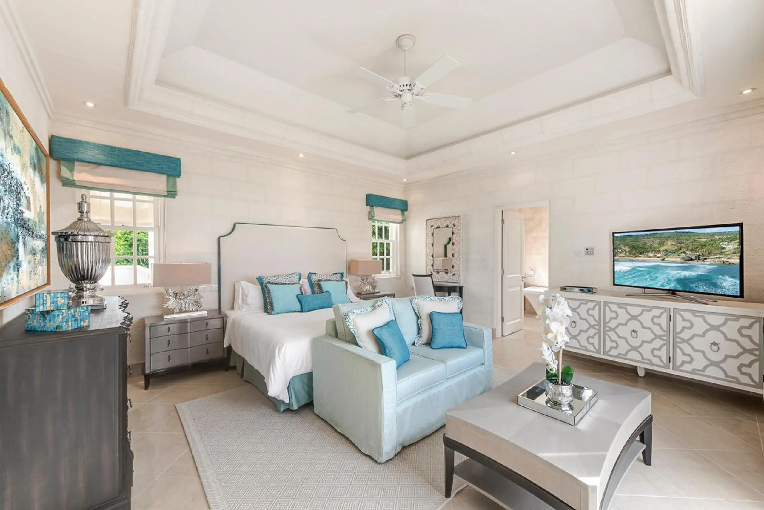 Top-of-the-line Bajan Villa with Private Pool and Beach Views — photograph 9