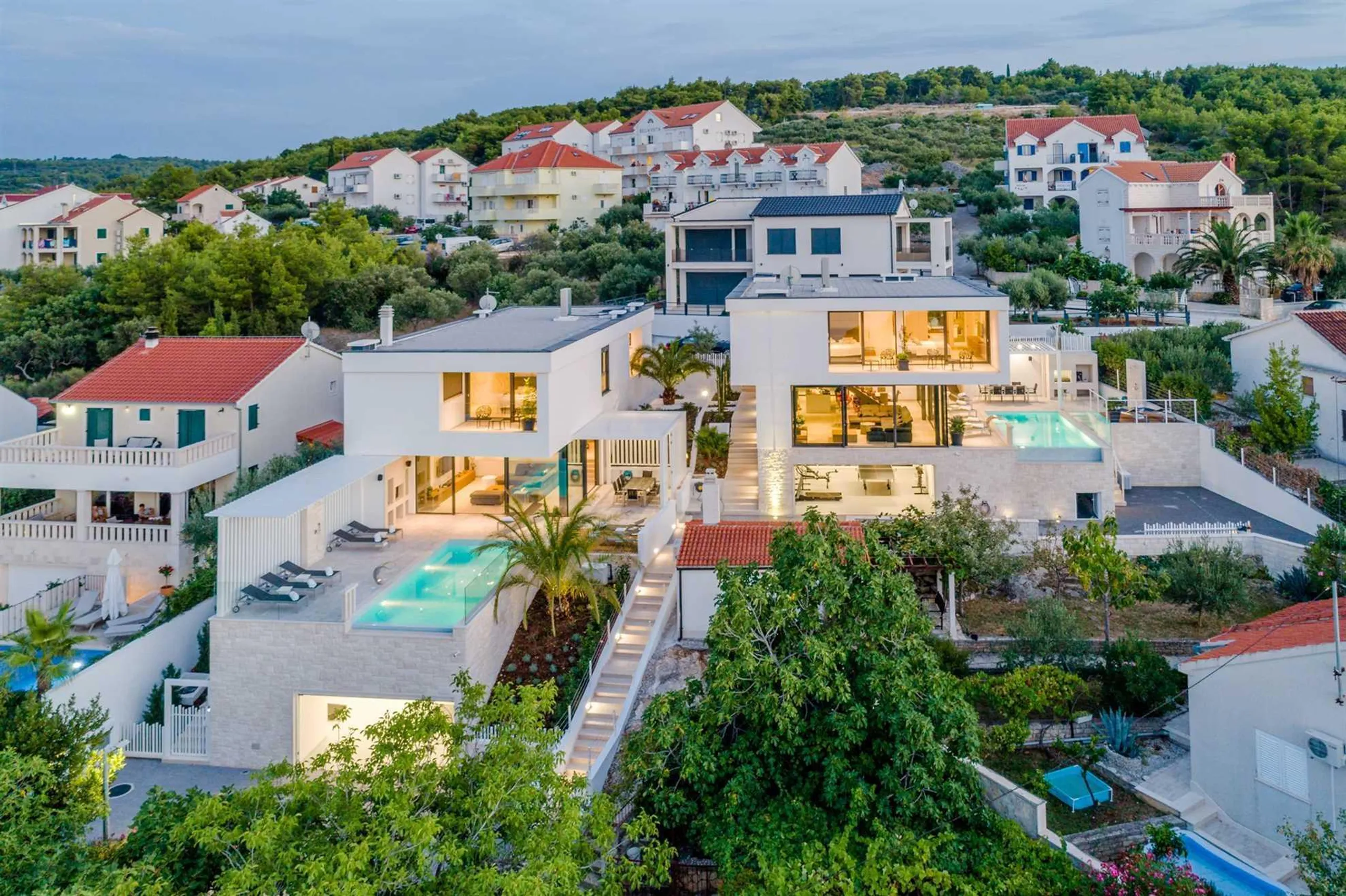 Phenomenal Contemporary Villa with Private Pool and Stunning Sea View — photograph 10