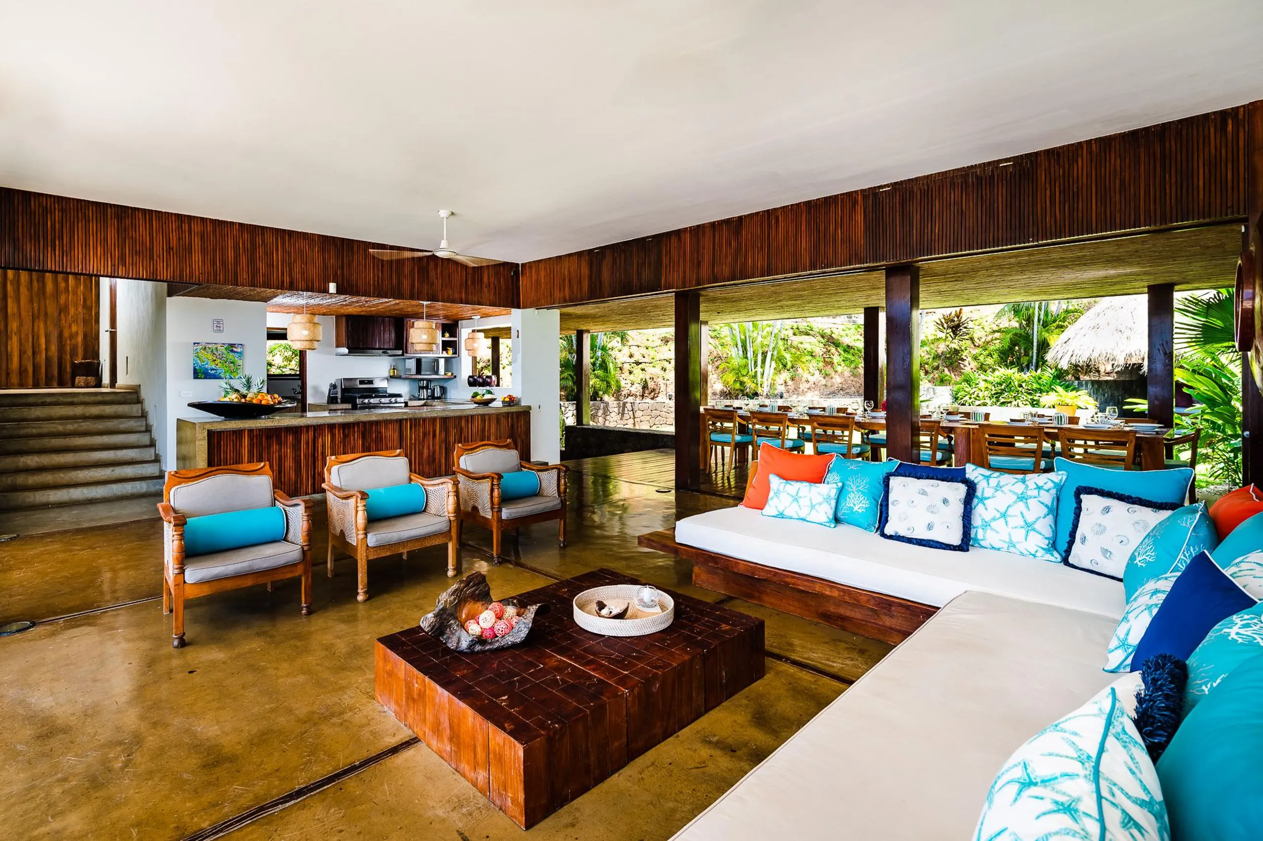 Incredible Oceanview Villa in Tamarindo with Infinity Pool and Jacuzzi — photograph 9