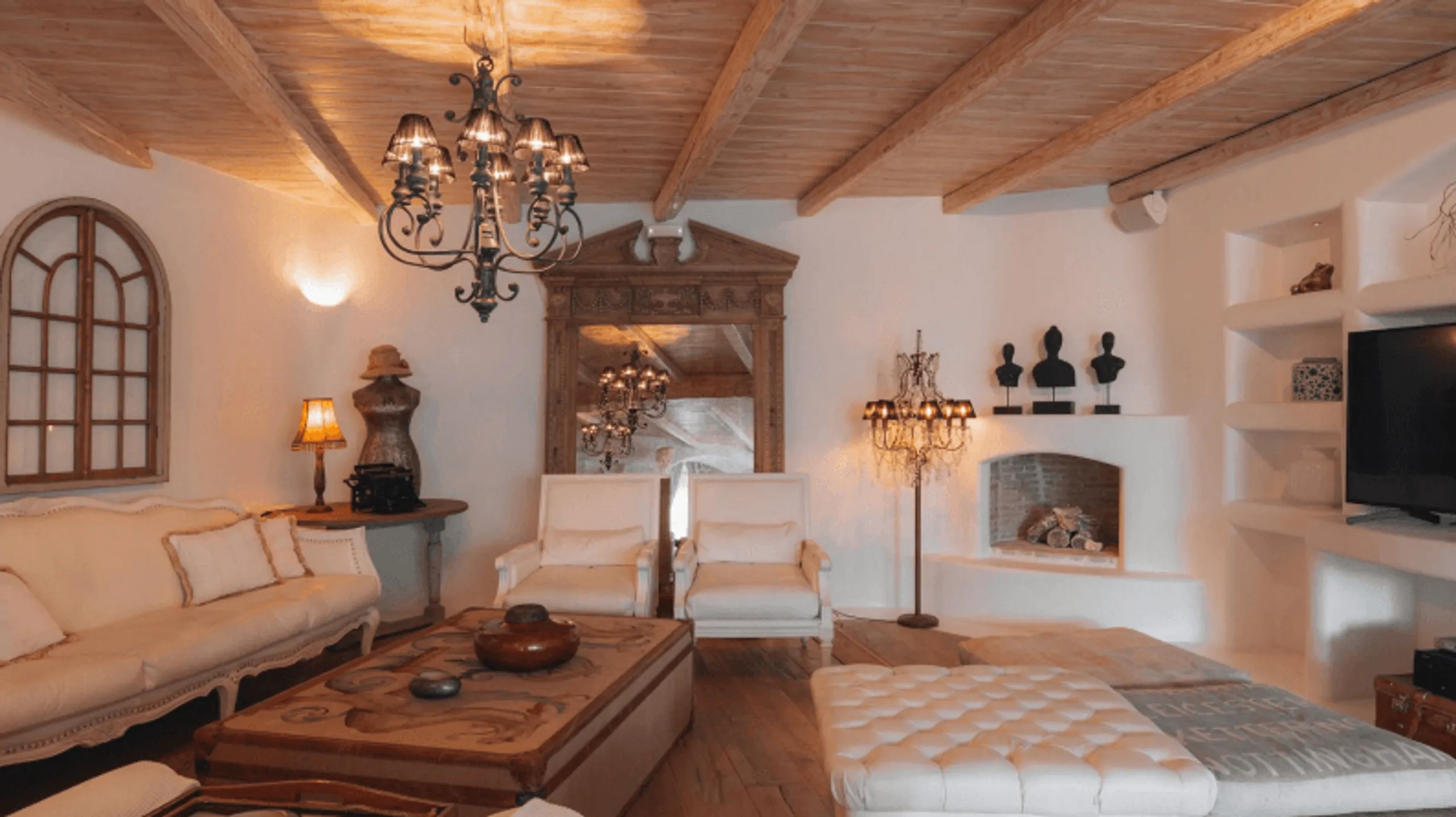 Kanalia's Tranquil Retreat with Private Pool and Breathtaking Views — photograph 8