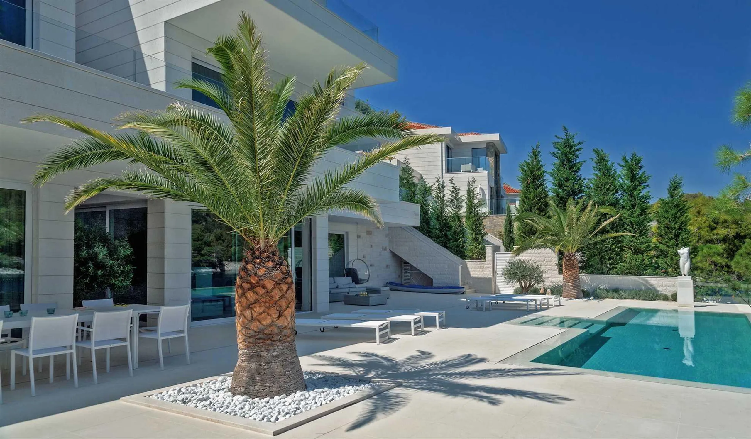 Decorated 6Bedroom Villa with Private Infinity Pool and Sea Views — photograph 8