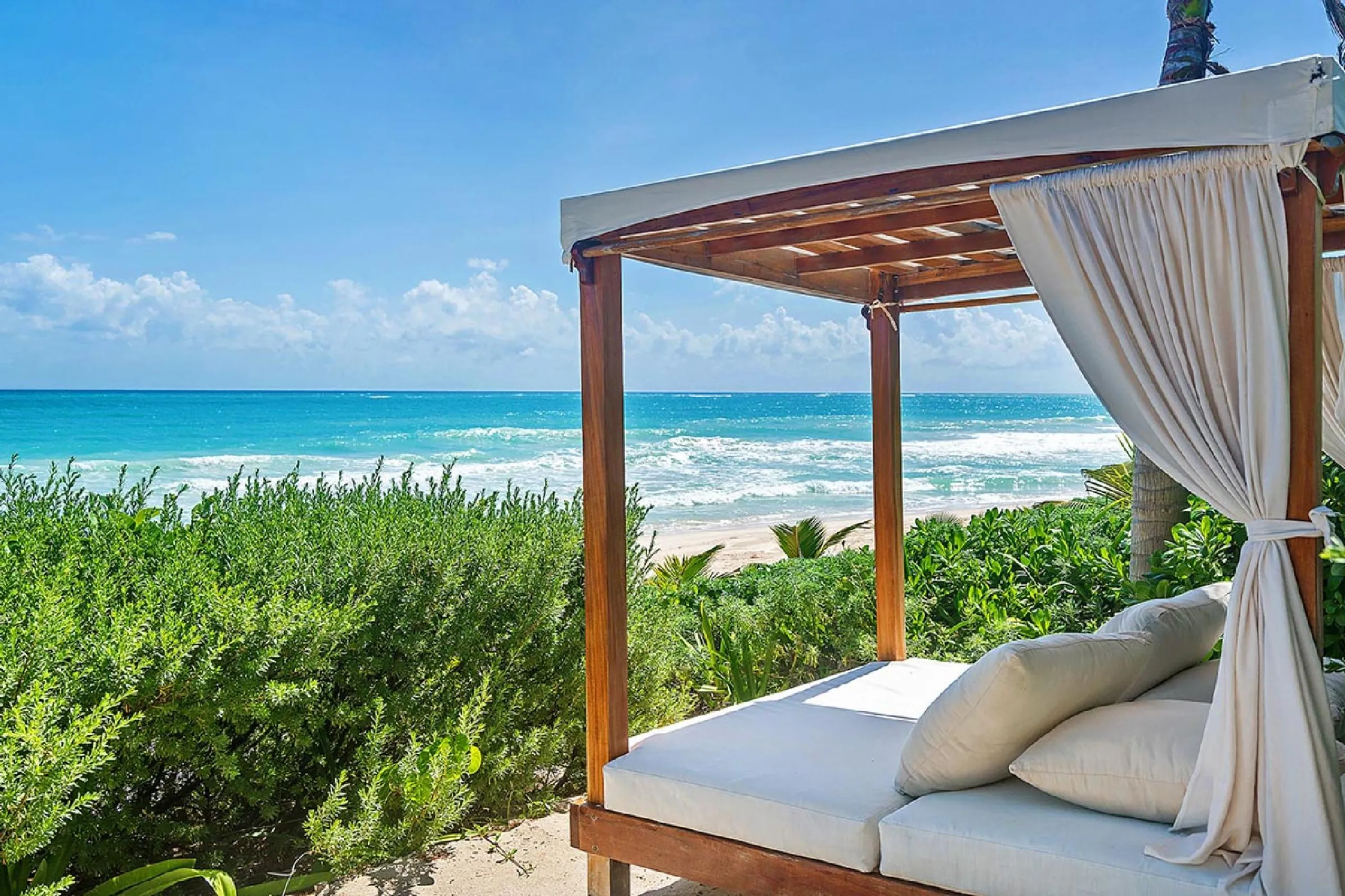 Private Oceanfront Sian Kaan Luxury Retreat with Plunge Pool and Ocean Views — photograph 3
