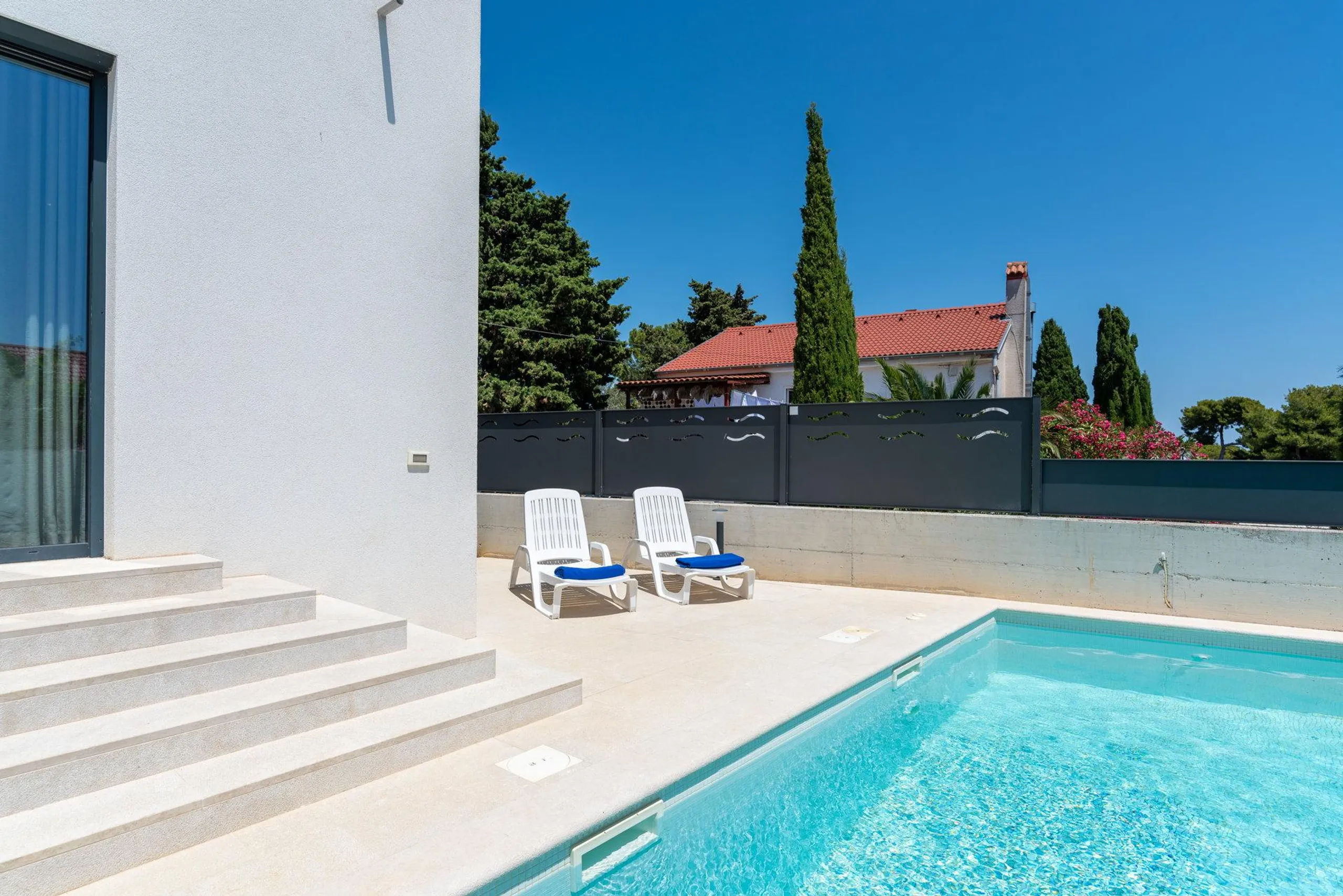 Elegant 4-Star Villa Near Pula with Pool and Beach Access — photograph 7