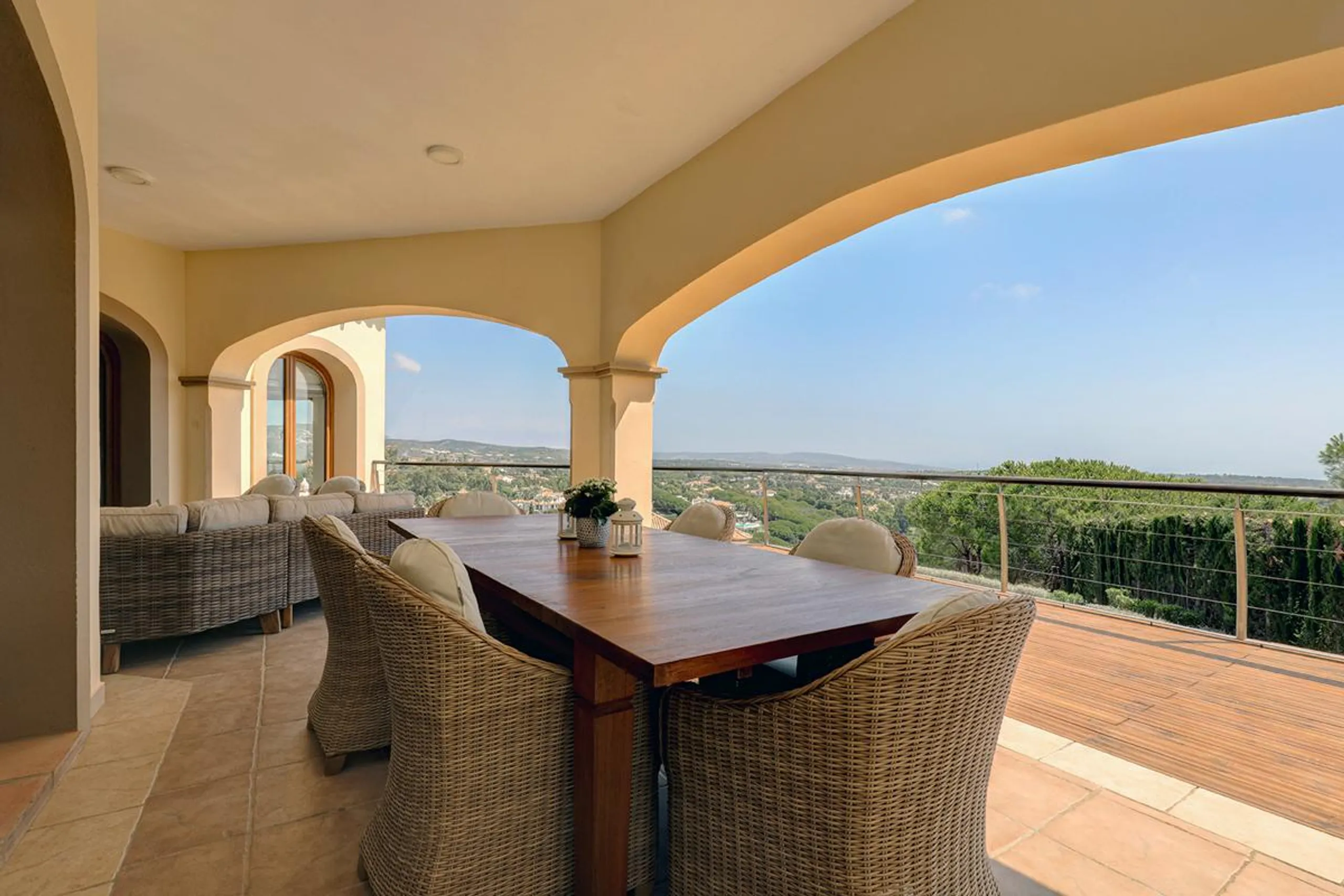 Tranquil  Countryside Villa with Heated Pool and Scenic Country Location — photograph 10