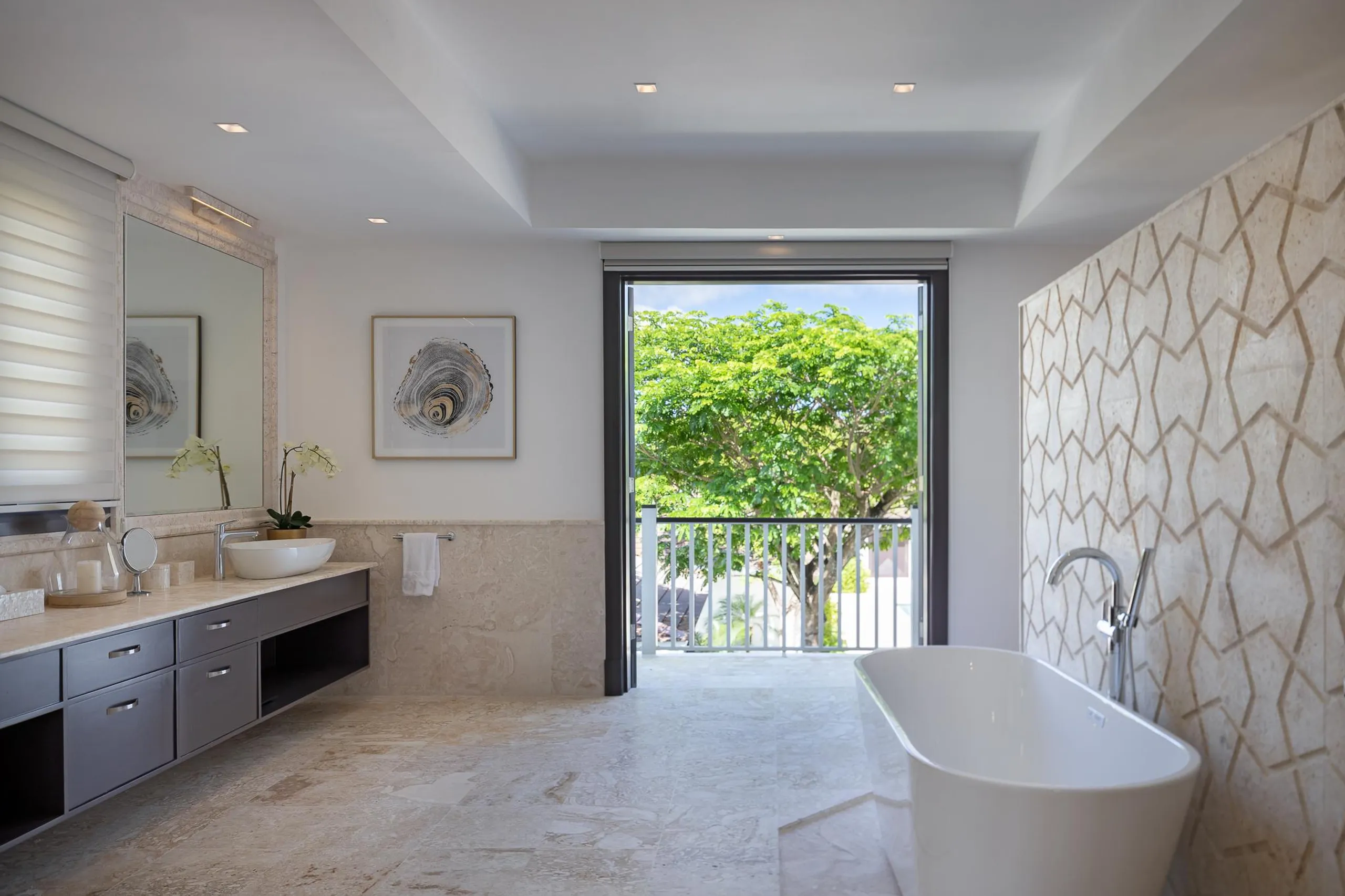 Caribbean Masterpiece: Meticulously Designed Villa with Coralina Promenade and Water Mirror — photograph 12