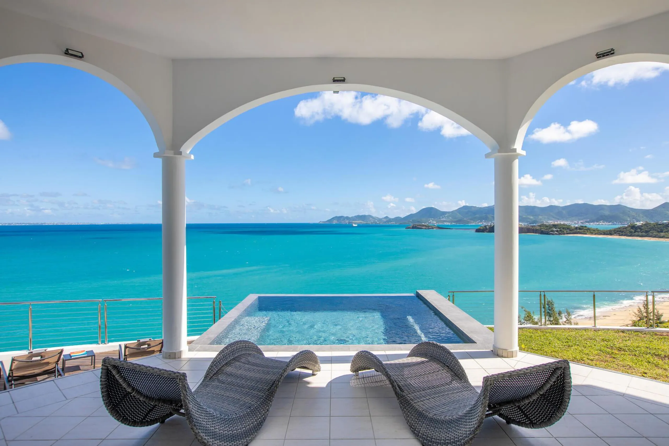 Ultra Luxe Terres Basses Villa with Private Pool  and Private Access to Baie Rouge Beach — photograph 5