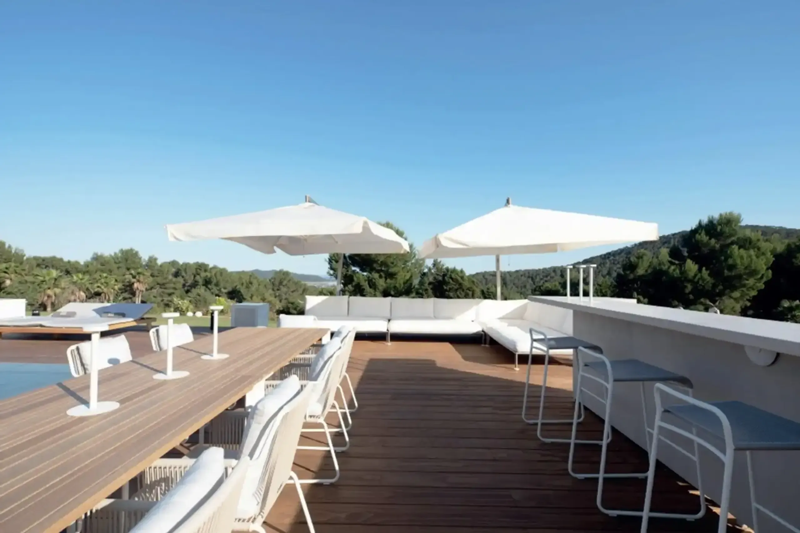 Stunning Contemporary Villa in Ibiza with Heated Pool, Sauna and Jacuzzi — photograph 5