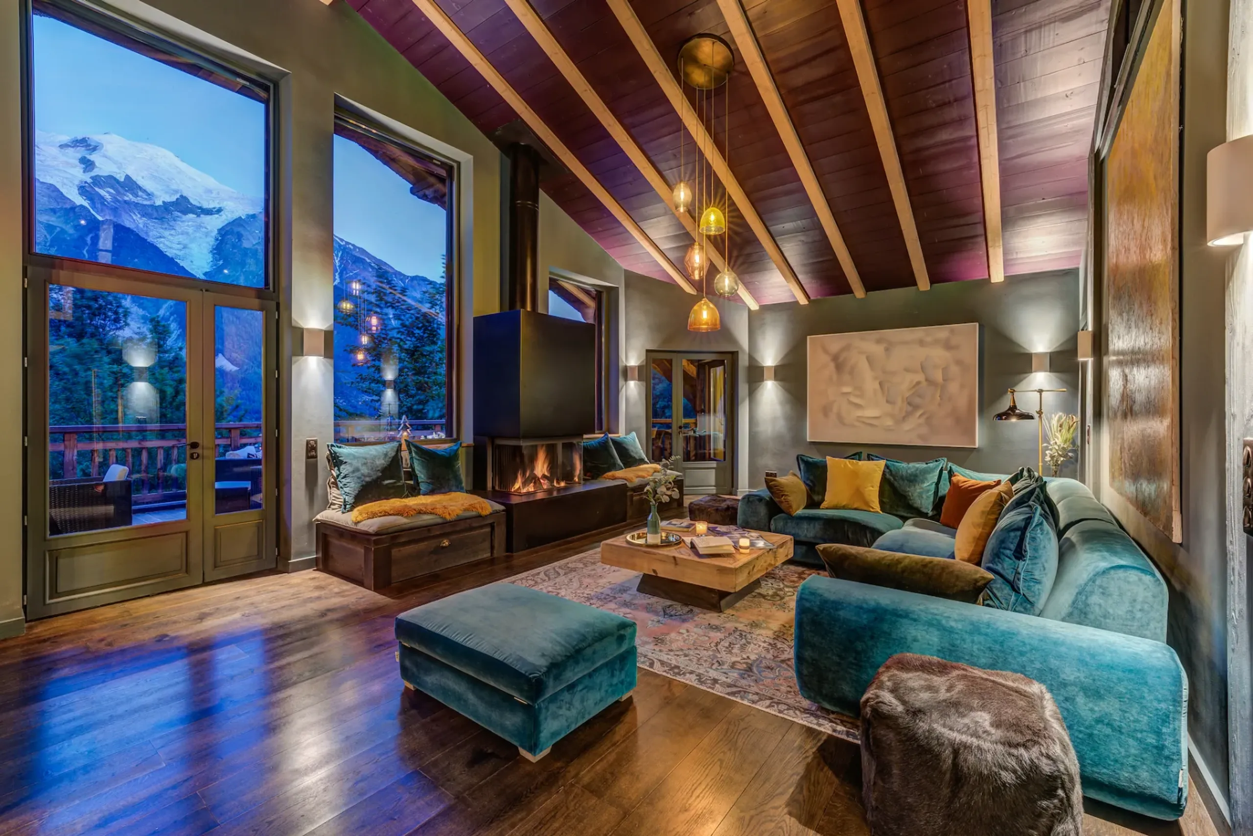 Alluring 5-Bedroom Les Moussoux Chalet with Swim Spa, Sauna, and Unmatched Mont-Blanc Views — photograph 12