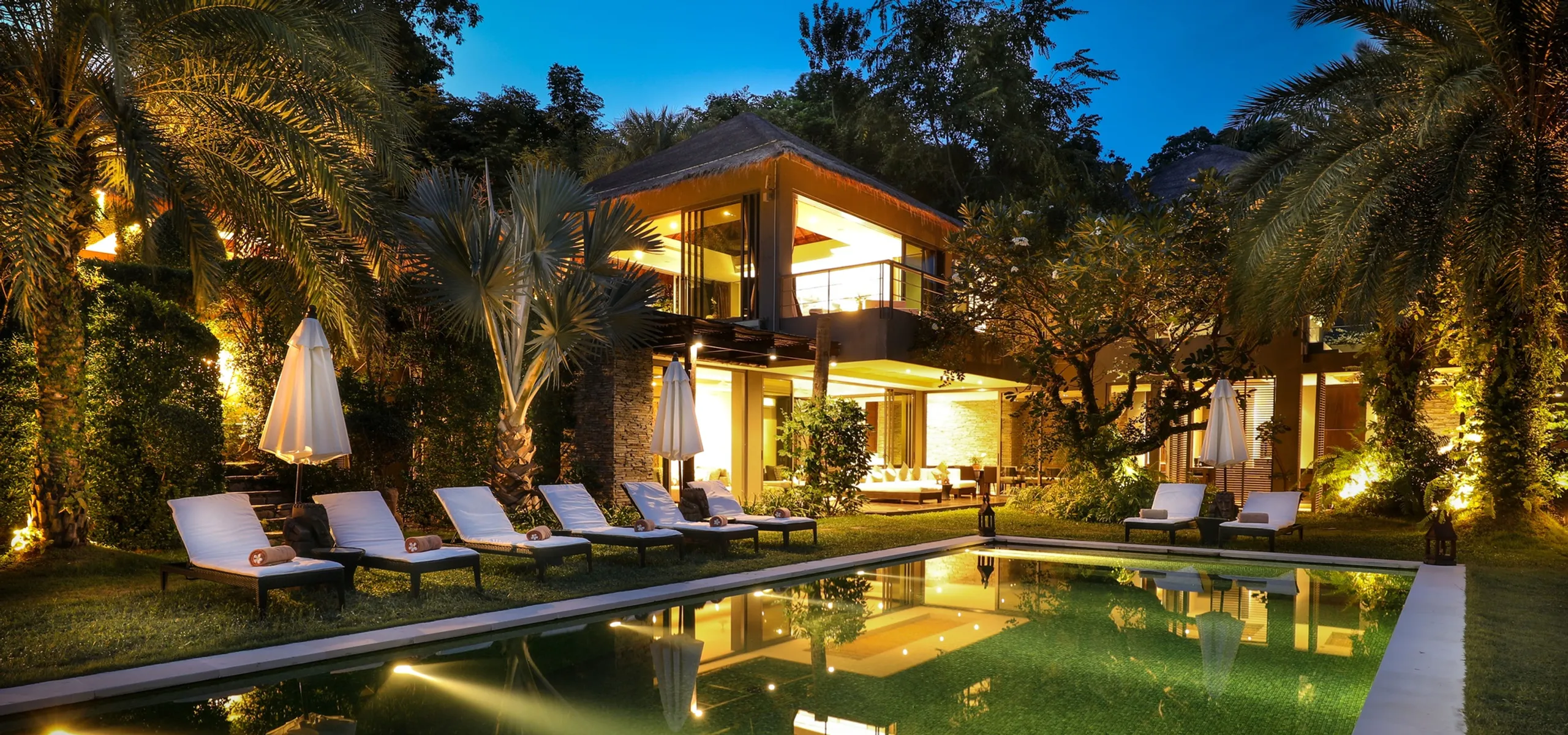 Fantastic Beachfront Retreat with 15.7 Meter Pool, Oversize Jacuzzi and Panoramic Sea Views — photograph 10