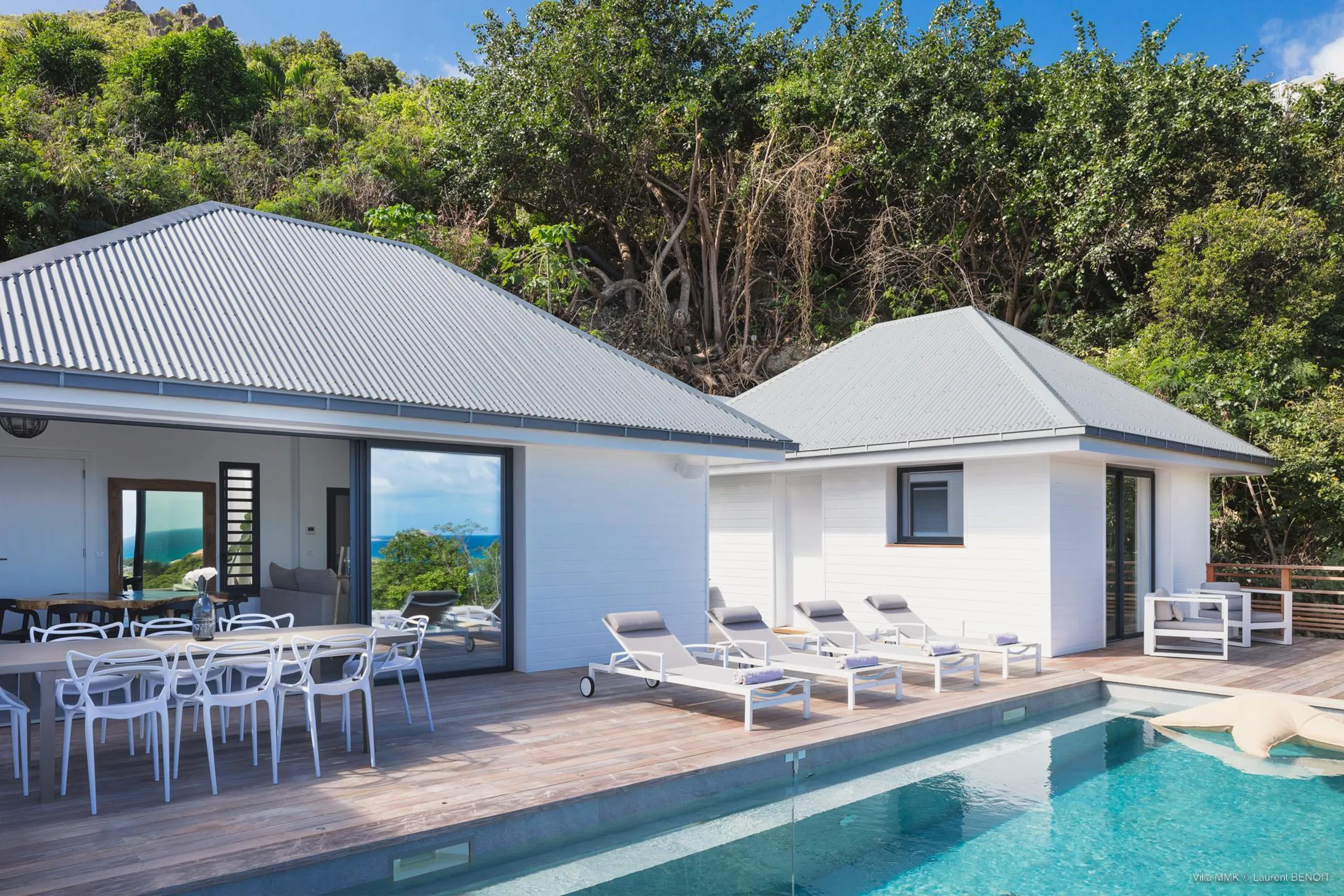 Flawless Seaview Villa with Private Pool and Bar Lounge — photograph 3