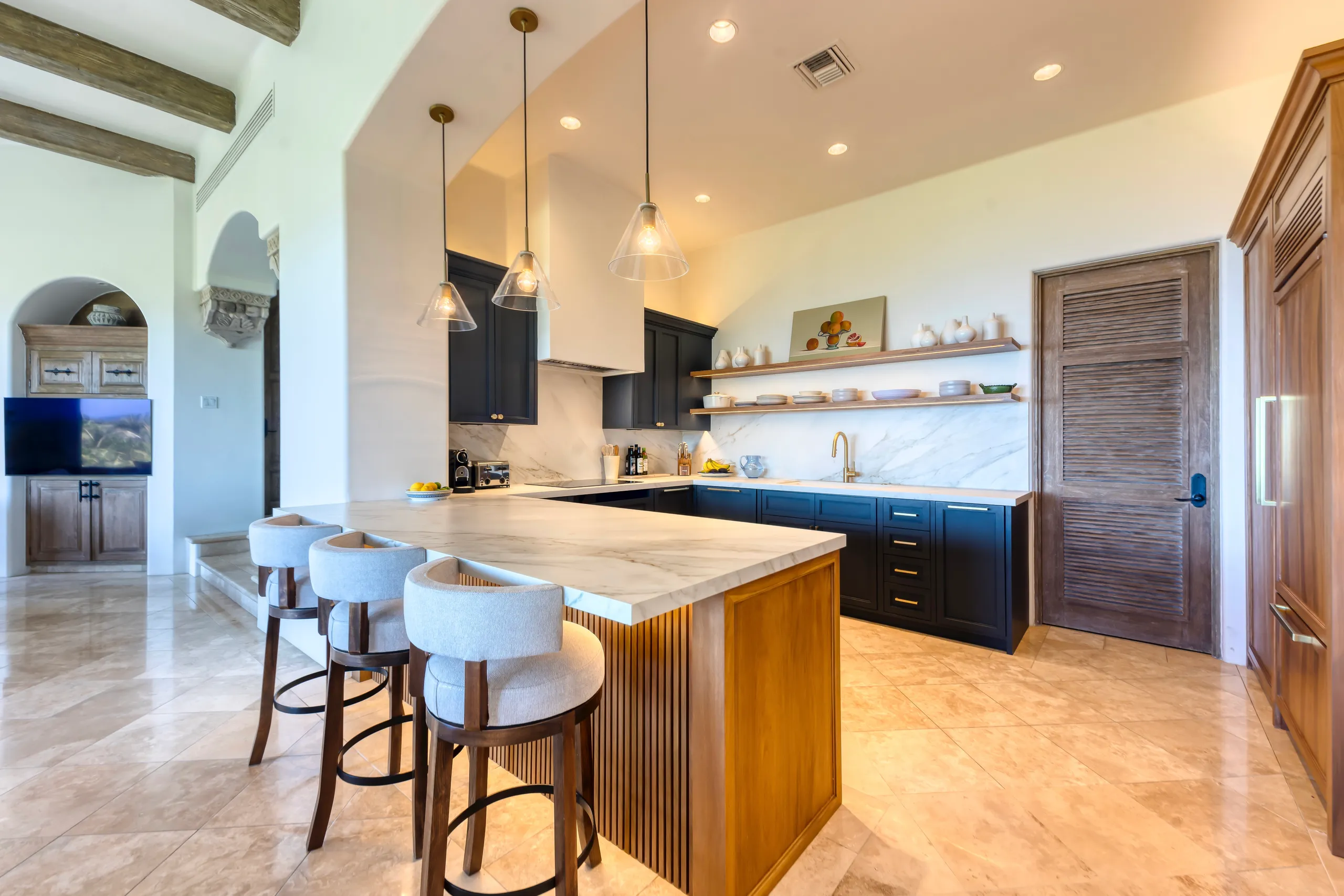 Exquisite Newly Renovated Villa with Private Pool, Top-Tier Amenities, and Sea of Cortez Views — photograph 9