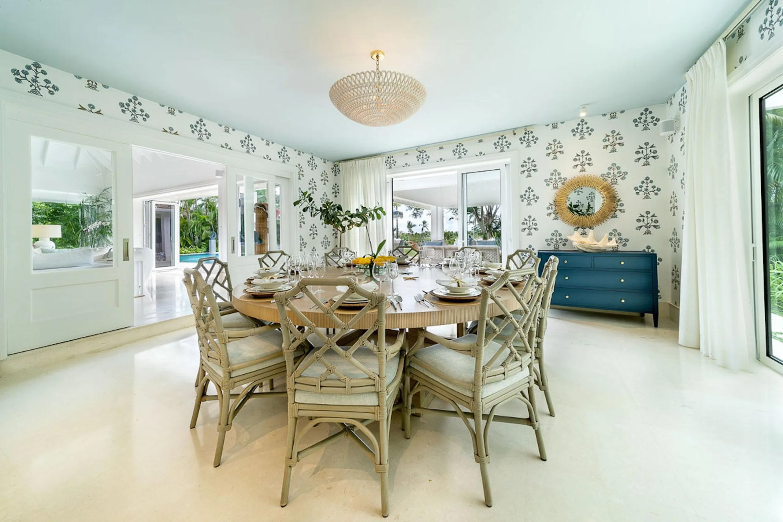 Elegant Brand New Villa with Private Pool and Minitas Garden — photograph 9