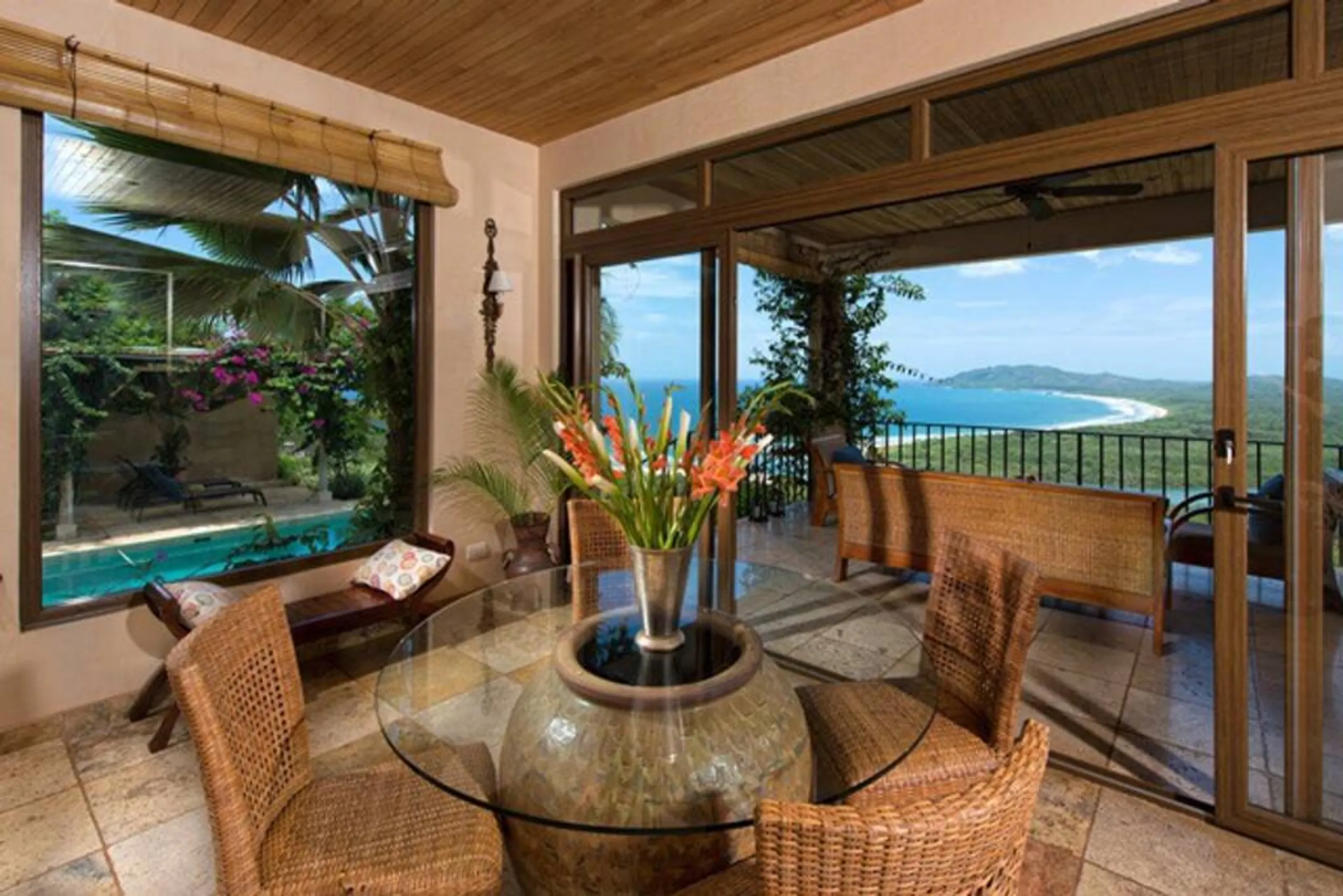 Jasmine-Scented Tamarindo Villa with Private Poolside Lounge and Ocean Views — photograph 12