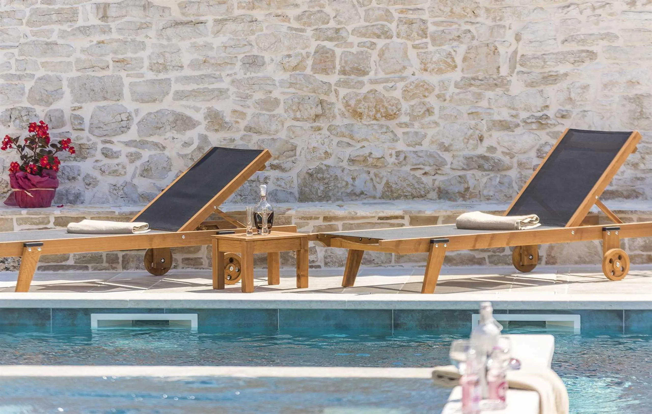 Tranquil Haven Villa with Pool and Jacuzzi near Porec, Istria — photograph 5
