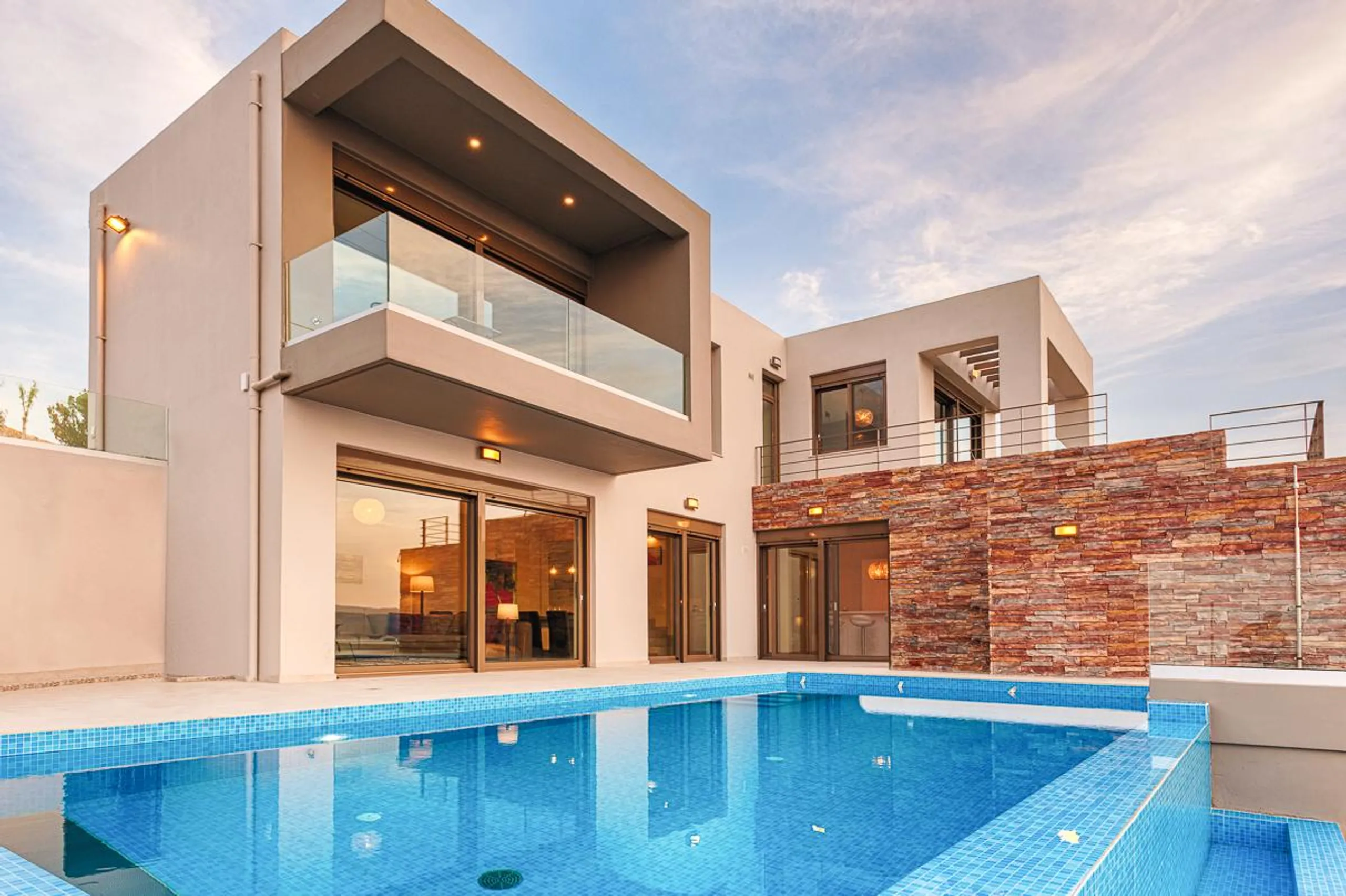 Extraordinary Cretian Villa with Infinity Pool and Bay Views, Apokoronos