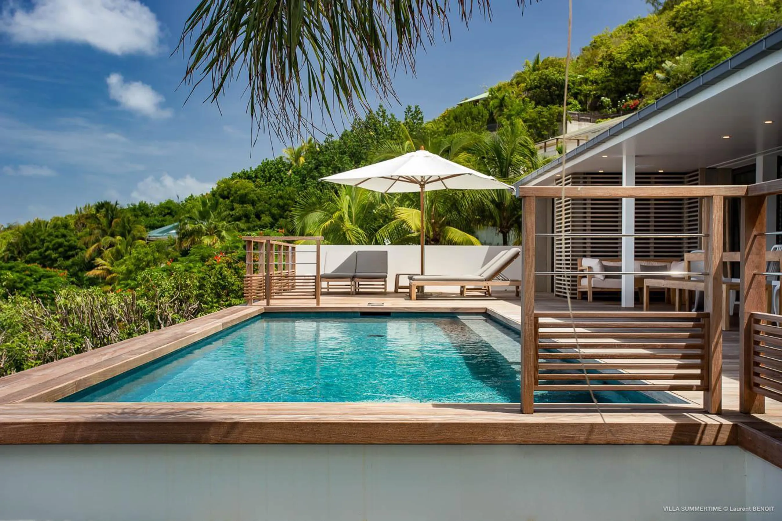 Classy Oceanview Estate with Private Pool and Walks to Beach — photograph 5