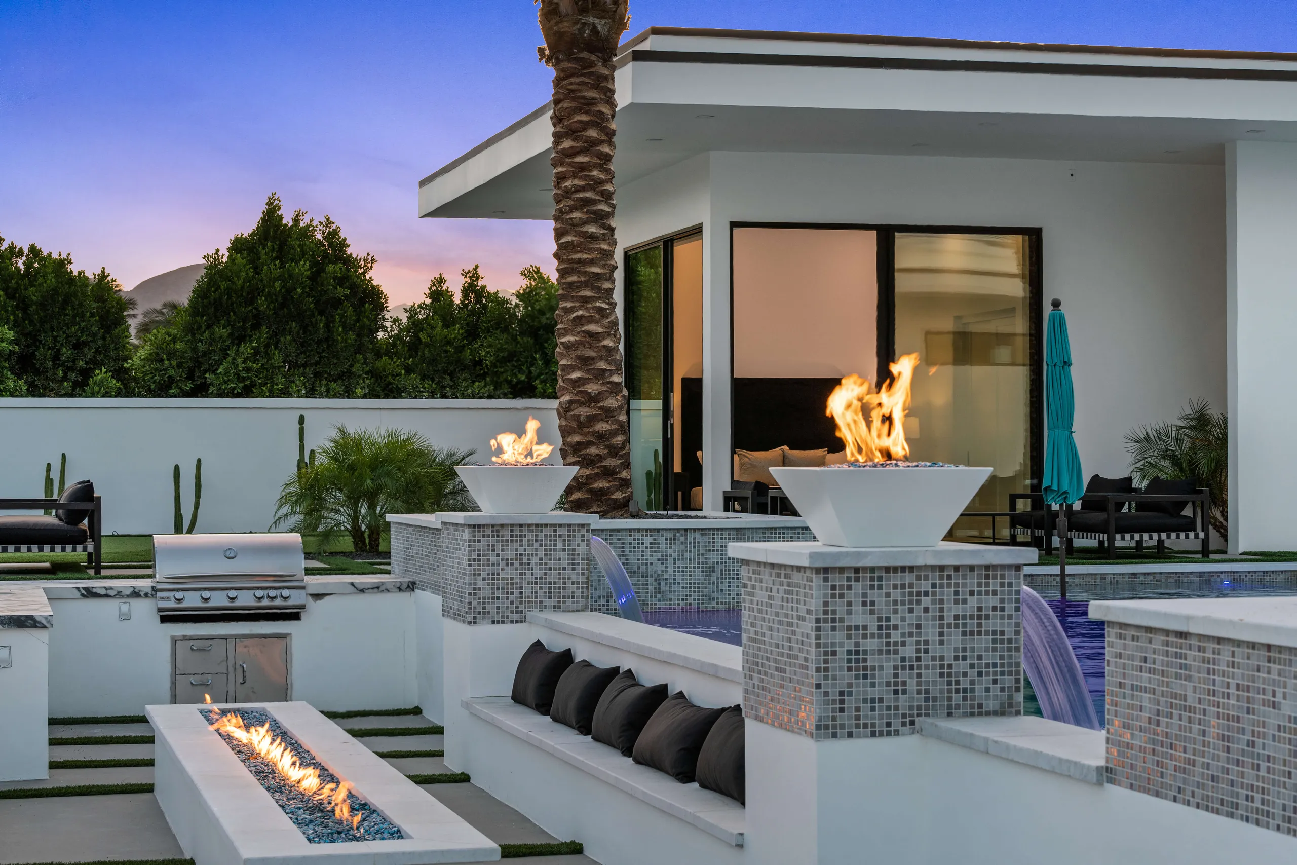 Unmatched Vacation Villa with Private Pool & Modern Architecture — photograph 8