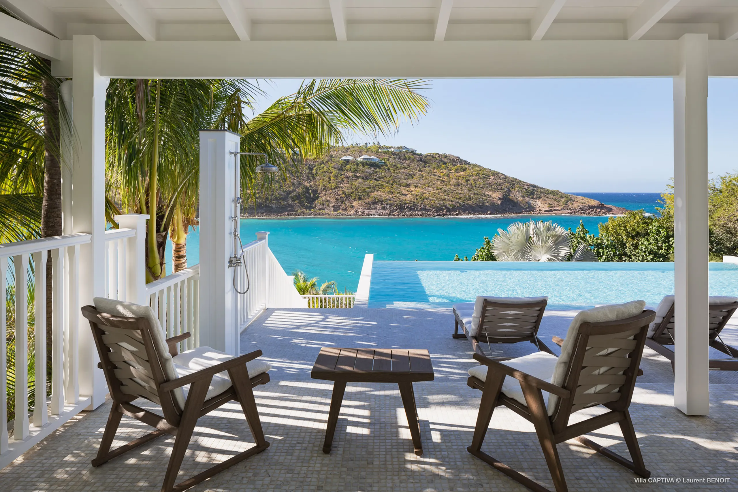 Waterfront St. Barth Villa with Private Dock, Heated Pool & Airy Living Spaces — photograph 12