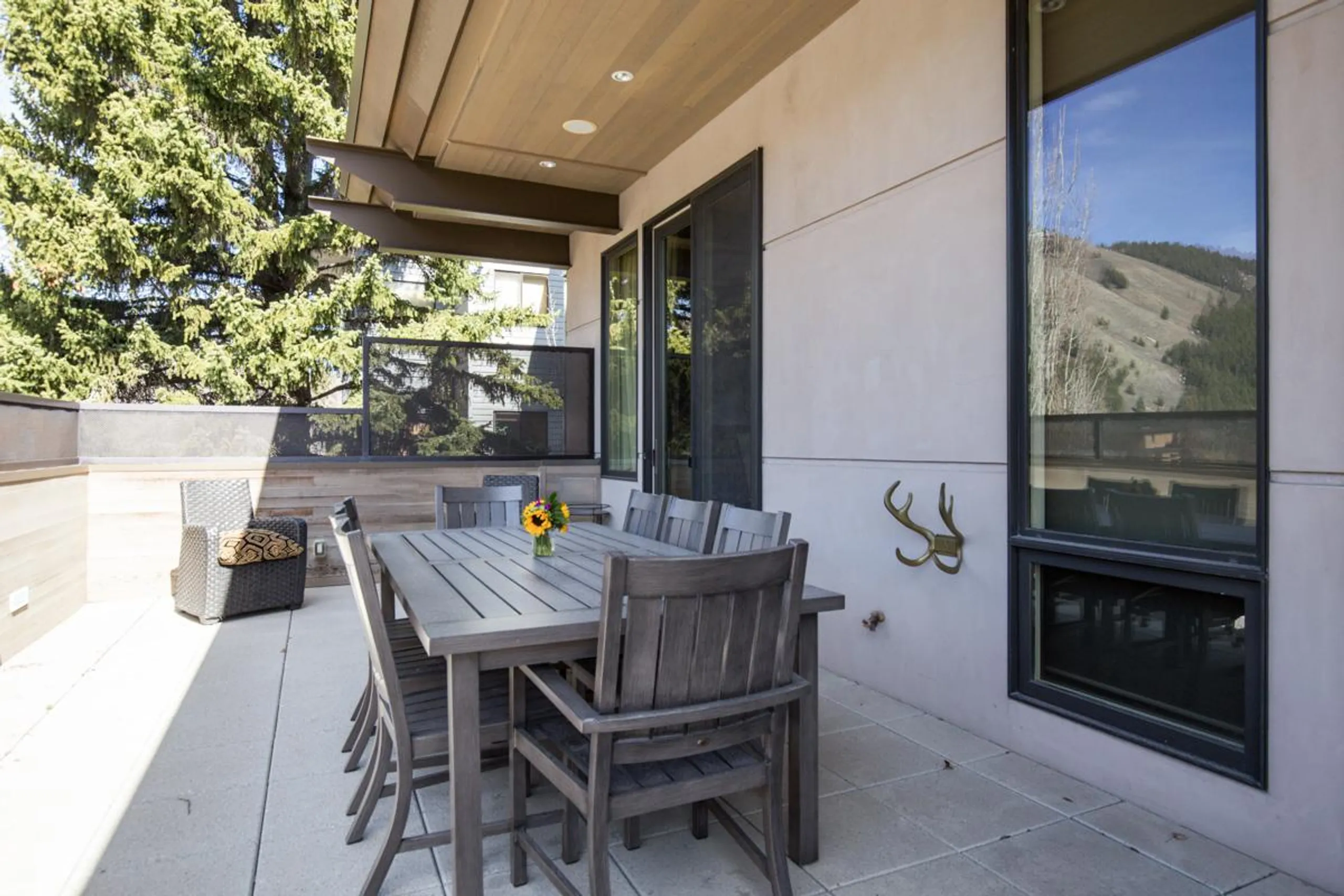 Contemporary Ketchum Condo with Fireplace and Mountain Views, Ketchum