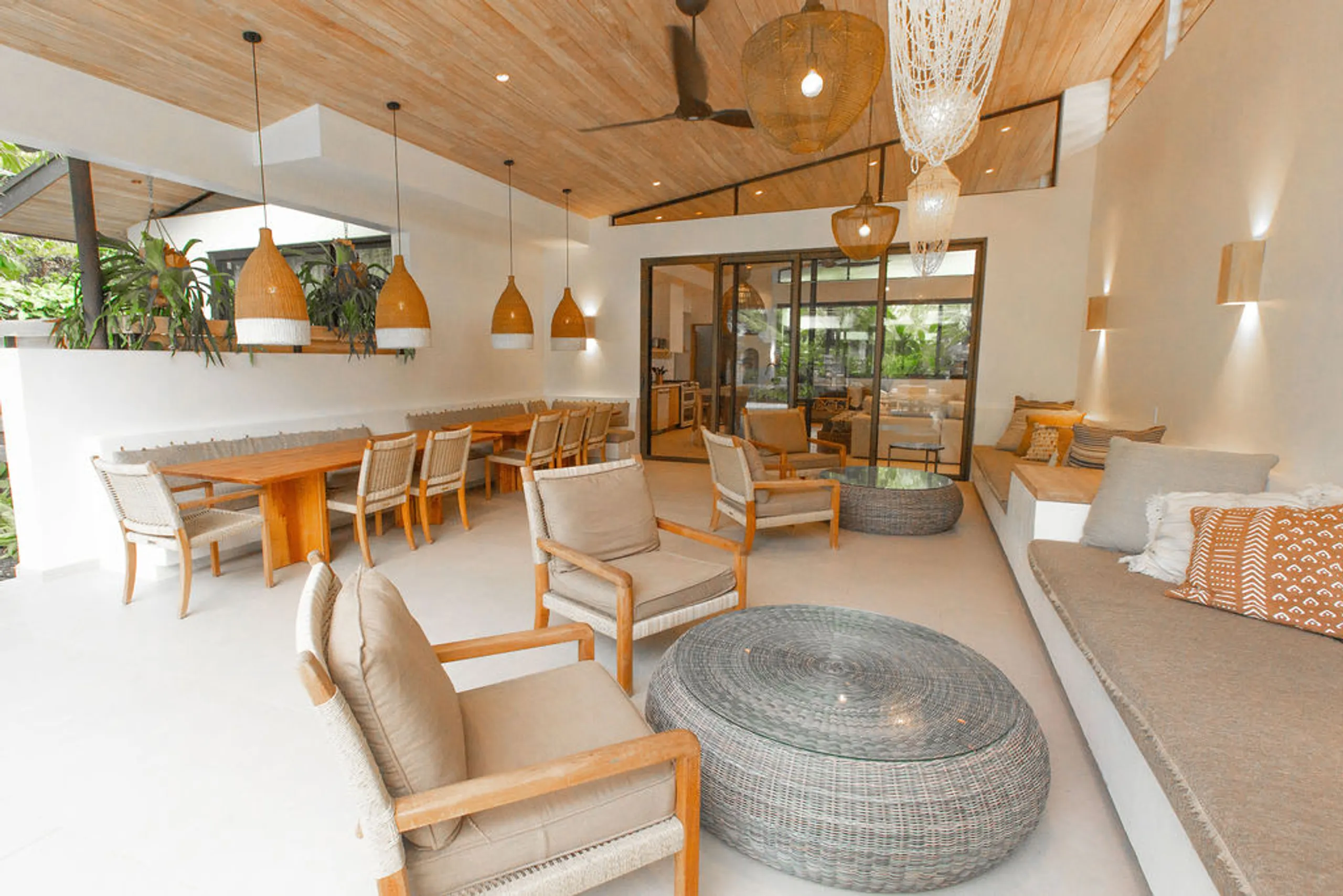 Family-Friendly 4Bedroom Villa with Private Pool and Beach Access — photograph 9