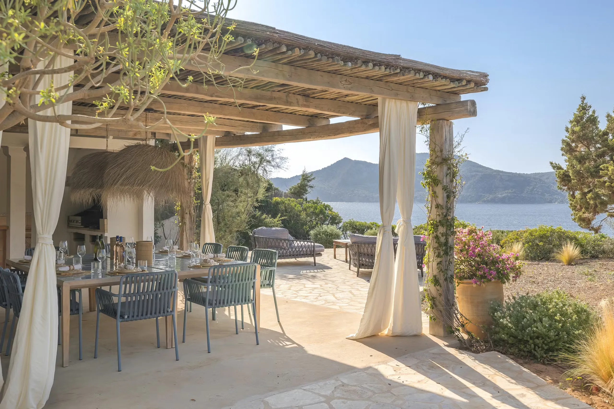 Stunning Ibizan Villa with Private Pool and Sea-view Terrace — photograph 6