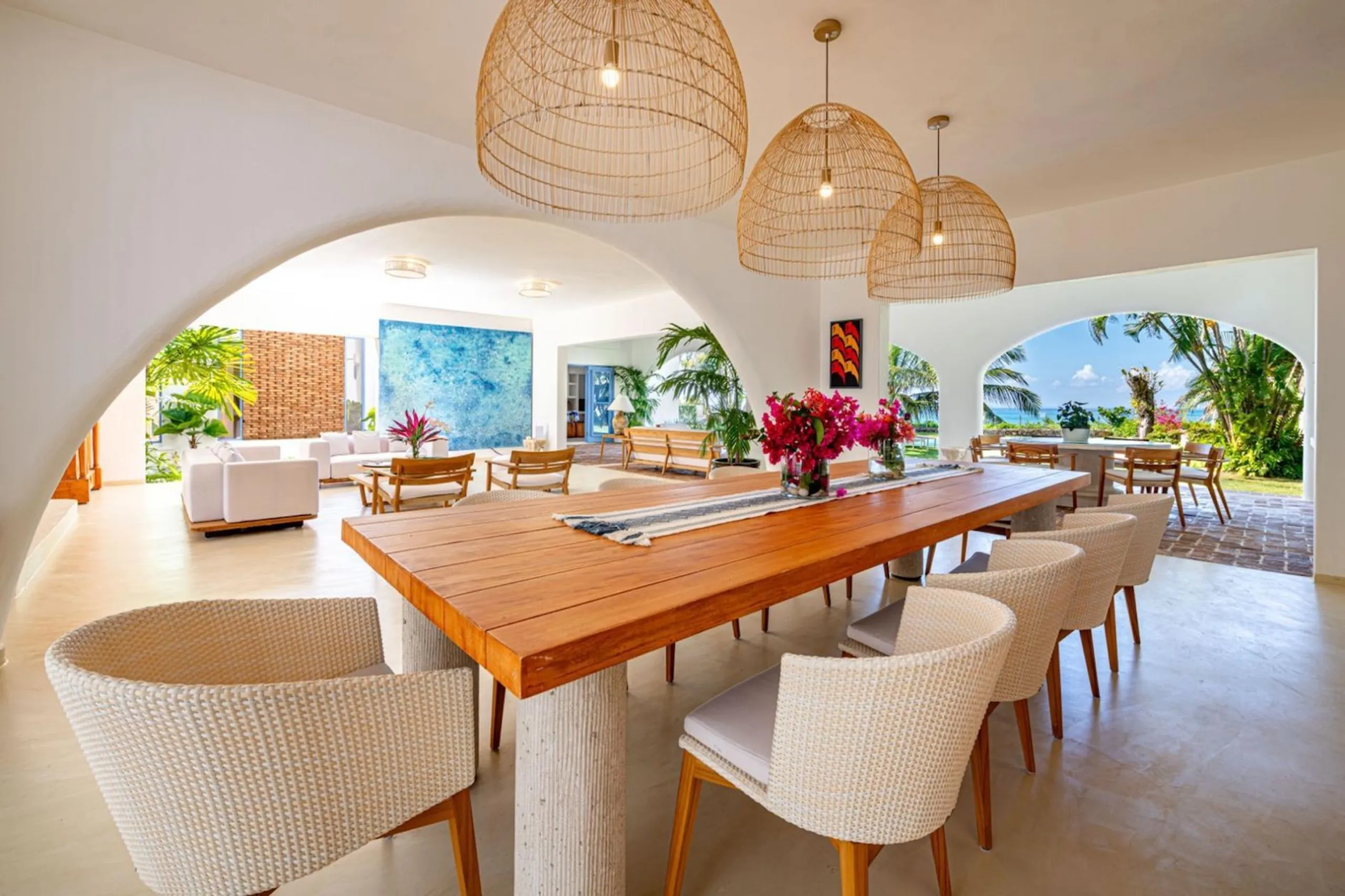Exquisite Beachfront Villa with Private Pool and Panoramic Sea Views — photograph 9