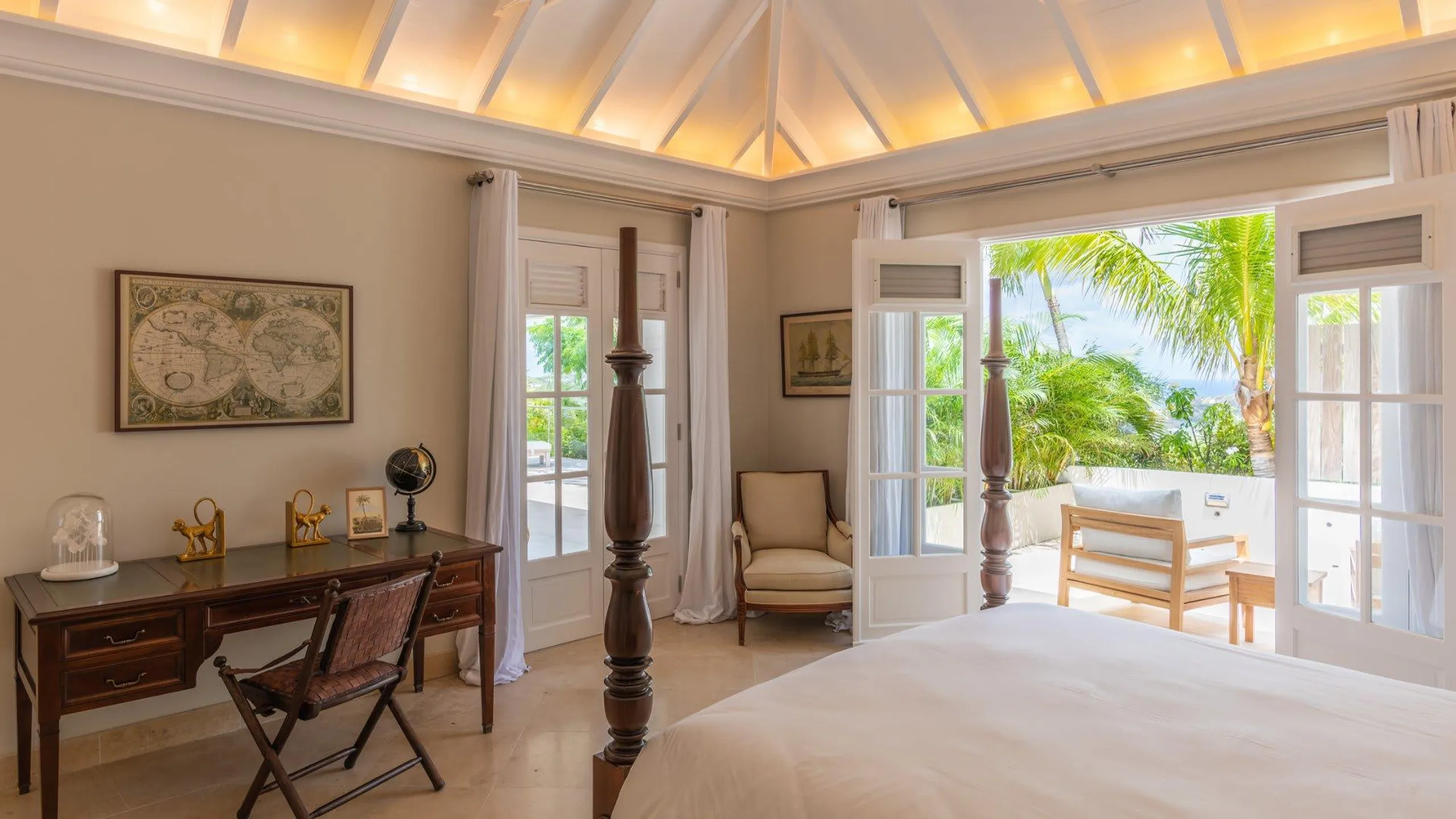 Upscale Caribbean Style Villa with Private Pool and Oceanview — photograph 7