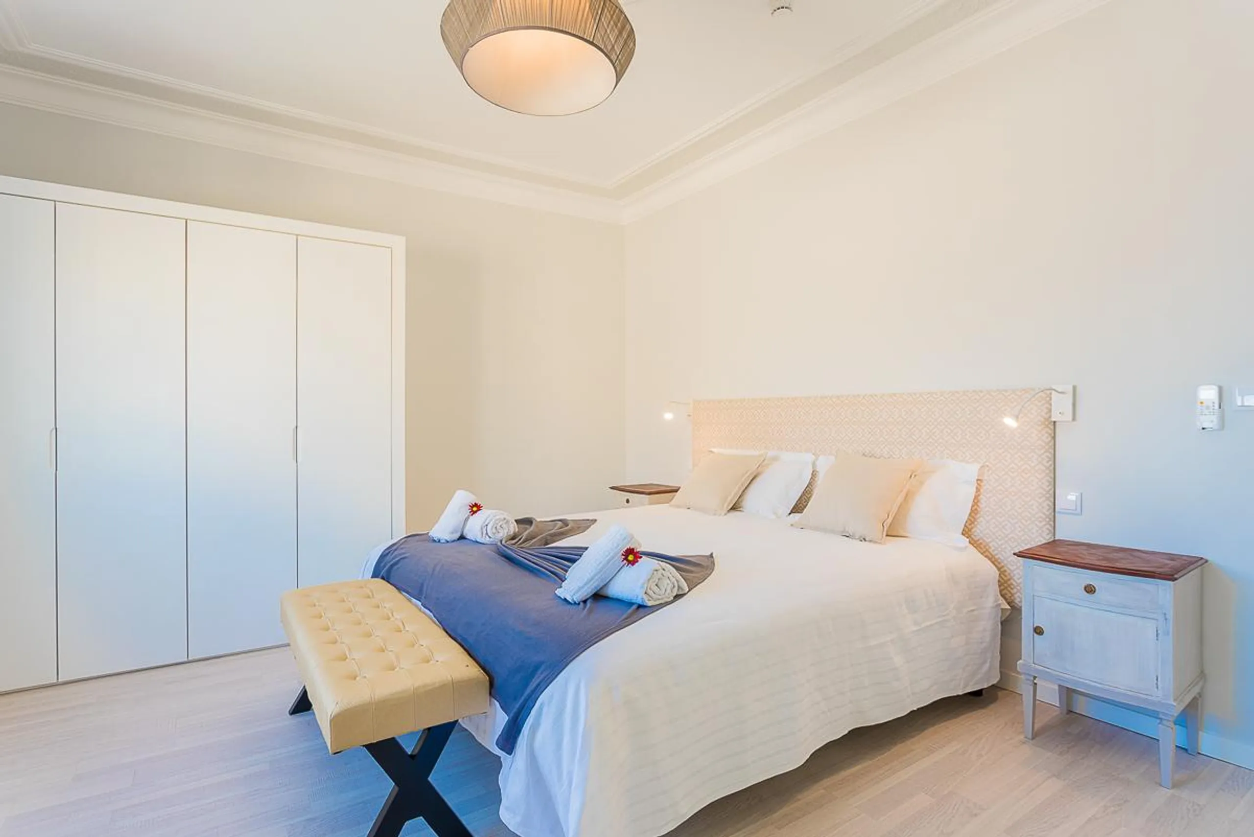 Impeccable 9 Bedroom Villa with Private Heated Pool and Beach Access — photograph 10