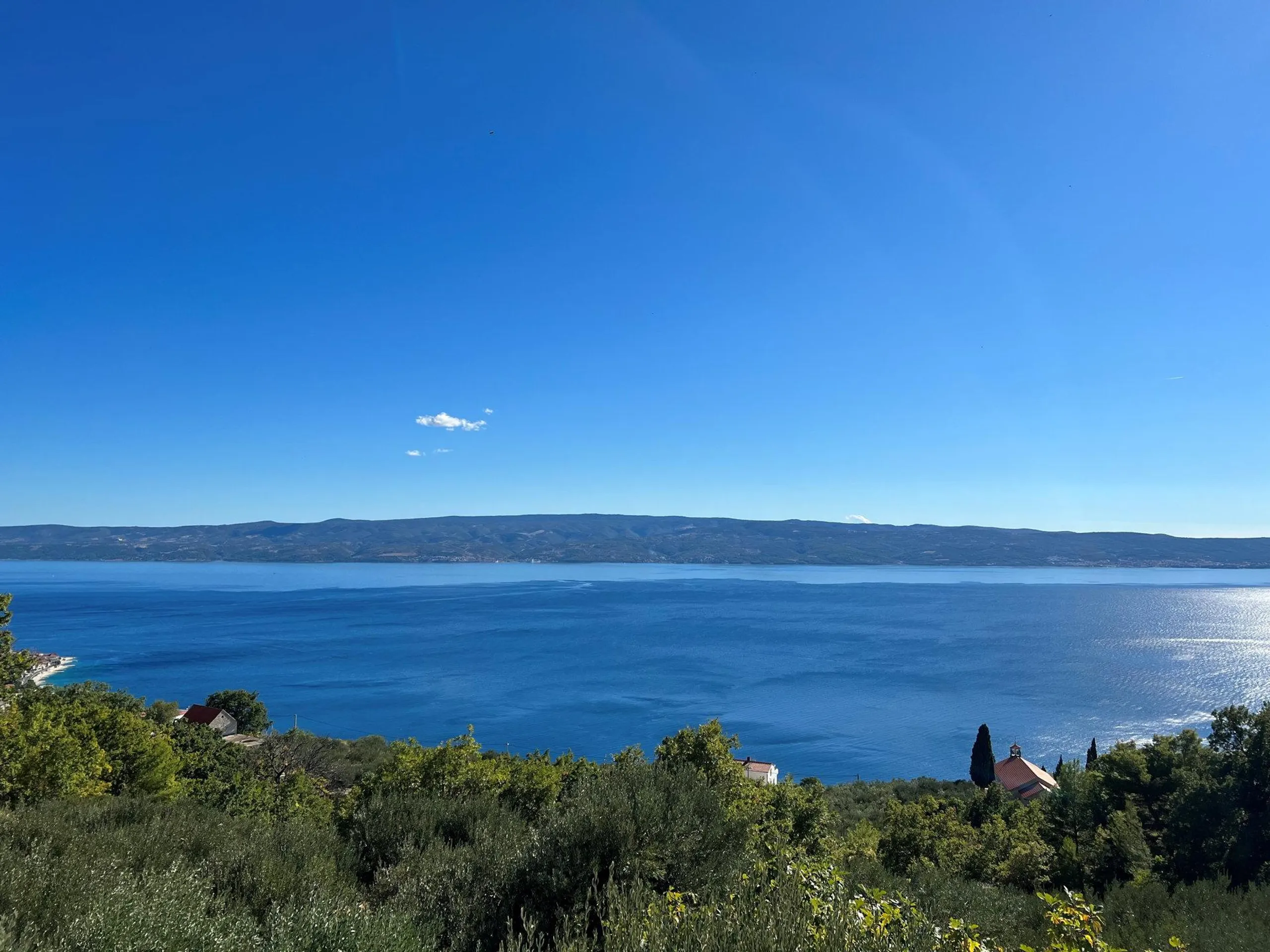 Princely 4-Star Villa with Private Pool and Mountain Views near Split — photograph 3