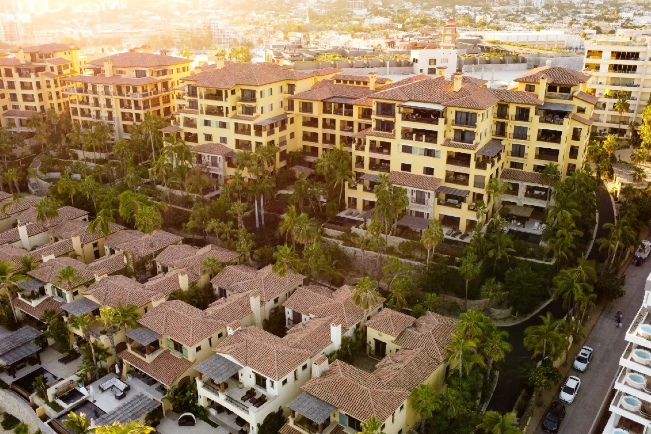 Exclusive Hacienda Retreat with Ocean View and Beach Access — photograph 7