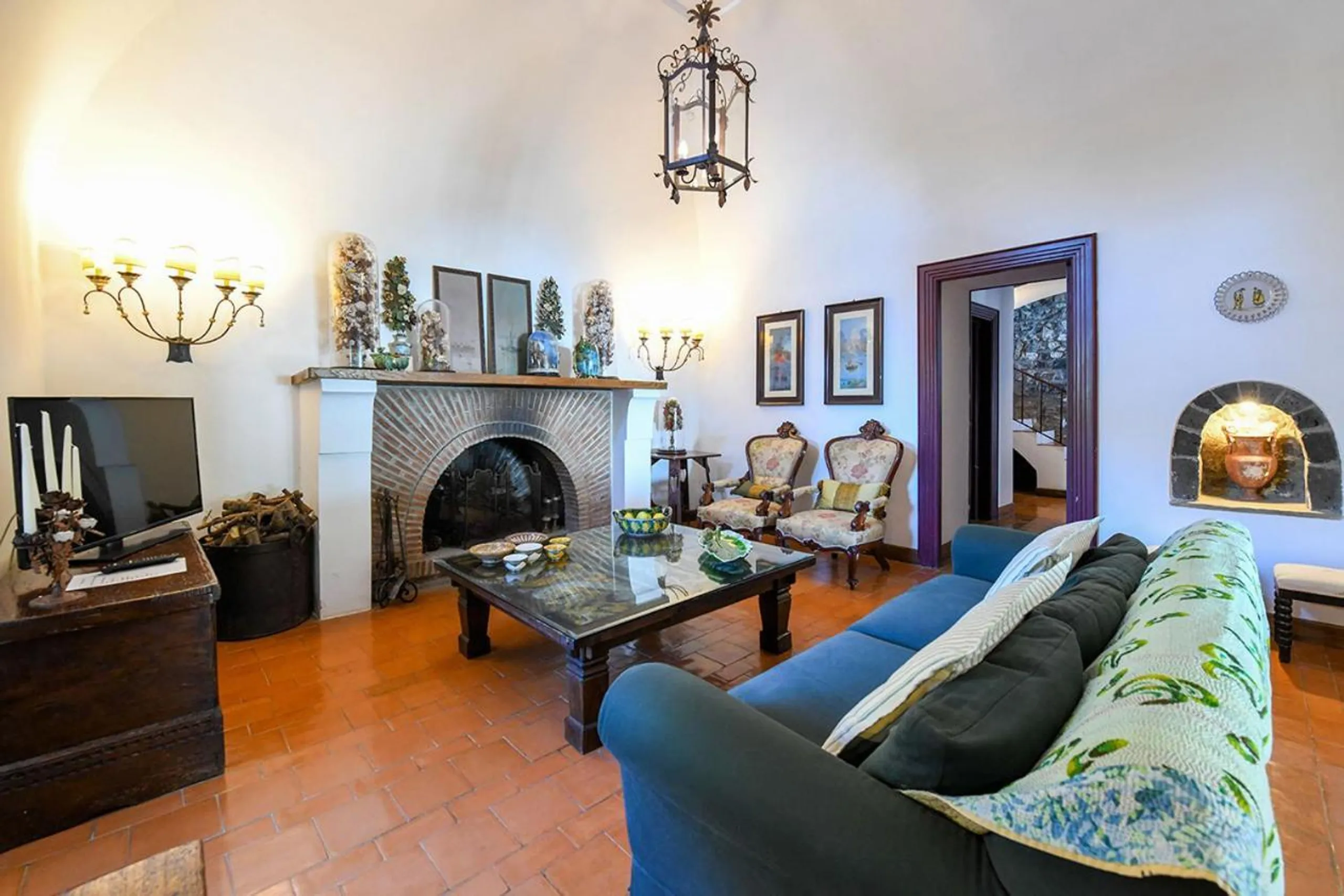 Glorious Ancient Villa with Private Pool and Lovely Sea Views — photograph 11