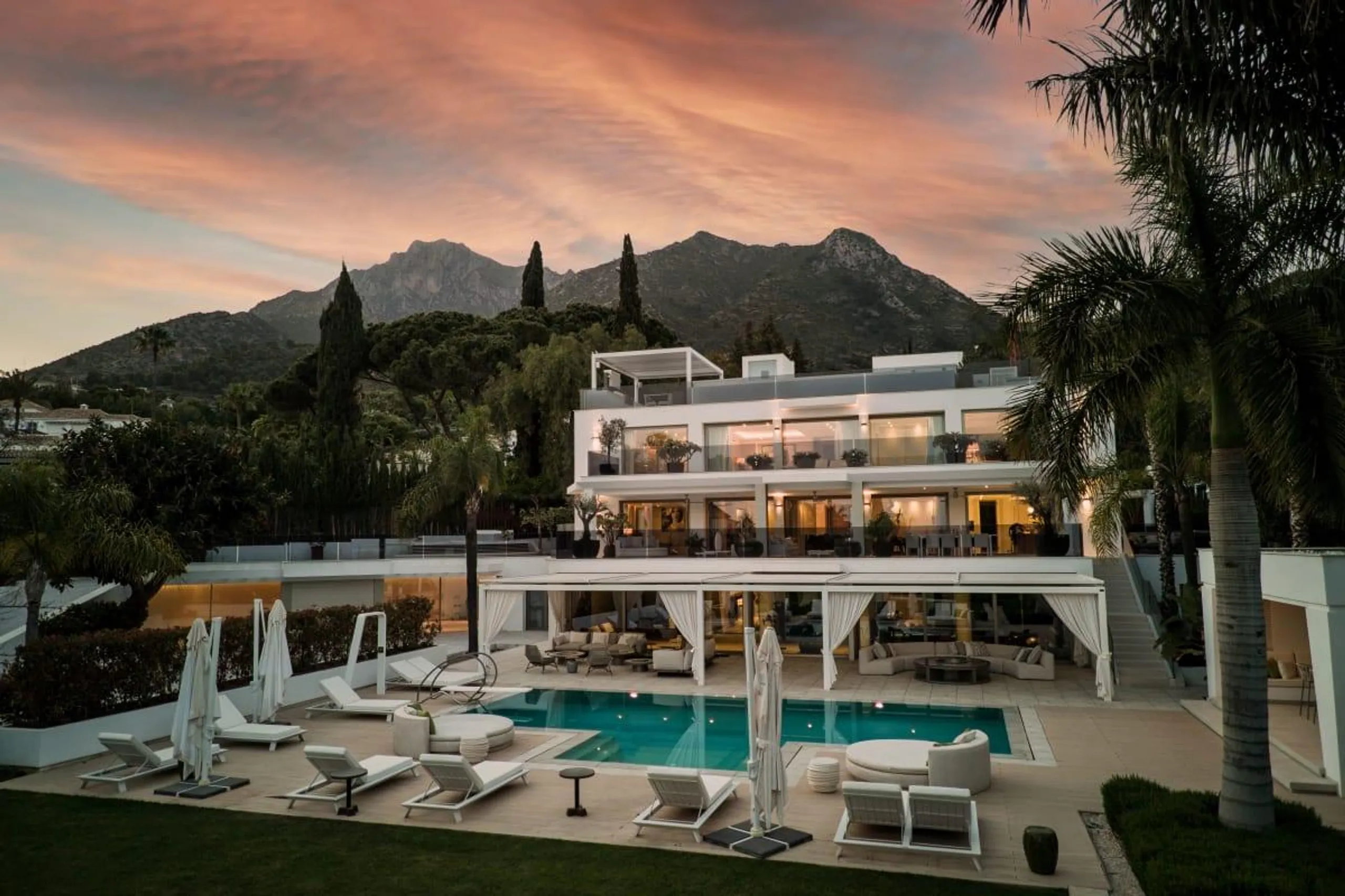 Serene Sea View Estate with Luxe Pool and Gorgeous Views, Marbella