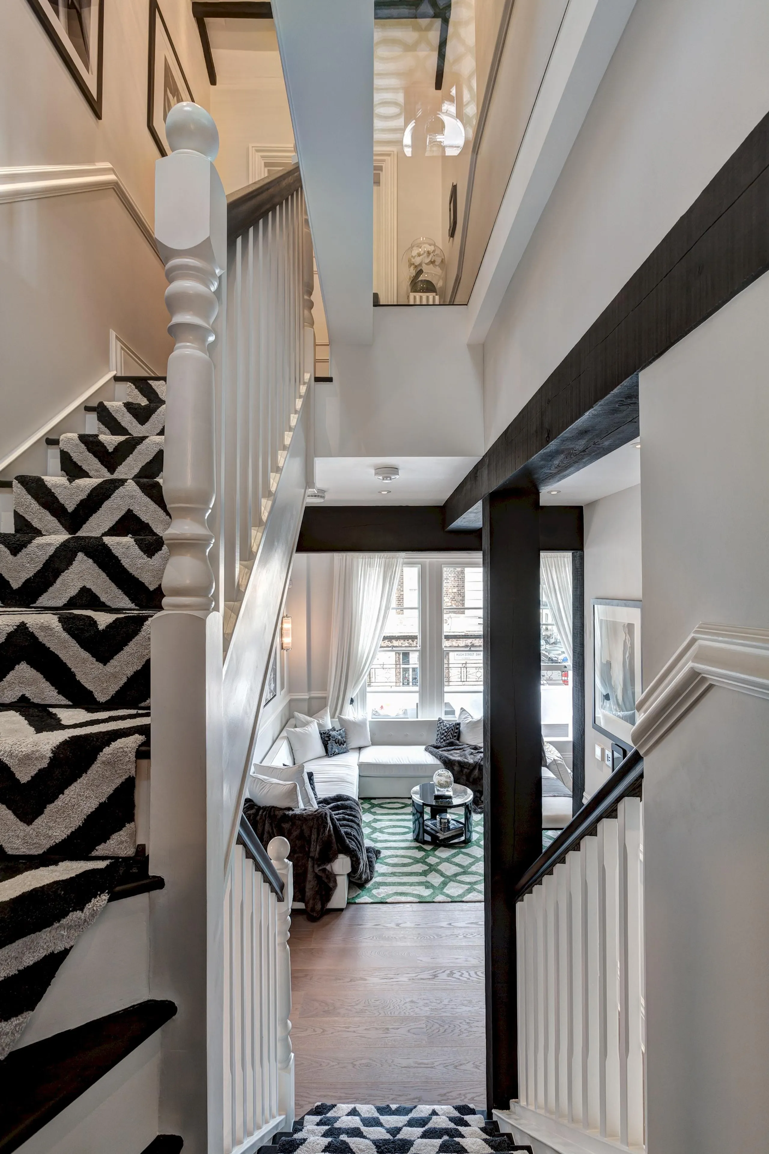 Stunning Luxury British Penthouse London Loft — photograph 4